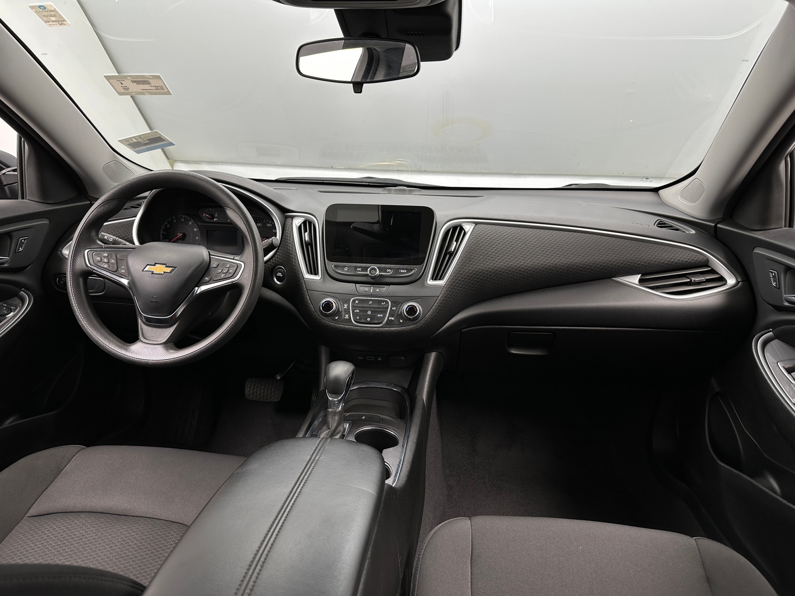 Thumbnail: 2023 Chevrolet Malibu - 3