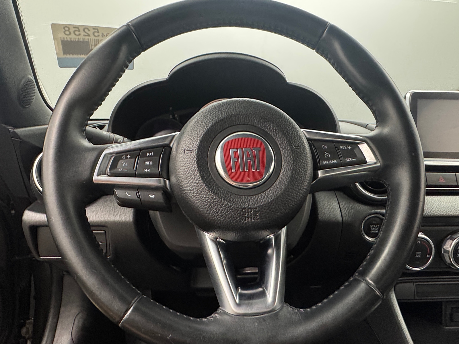 Thumbnail: 2018 Fiat 124 Spider - 4