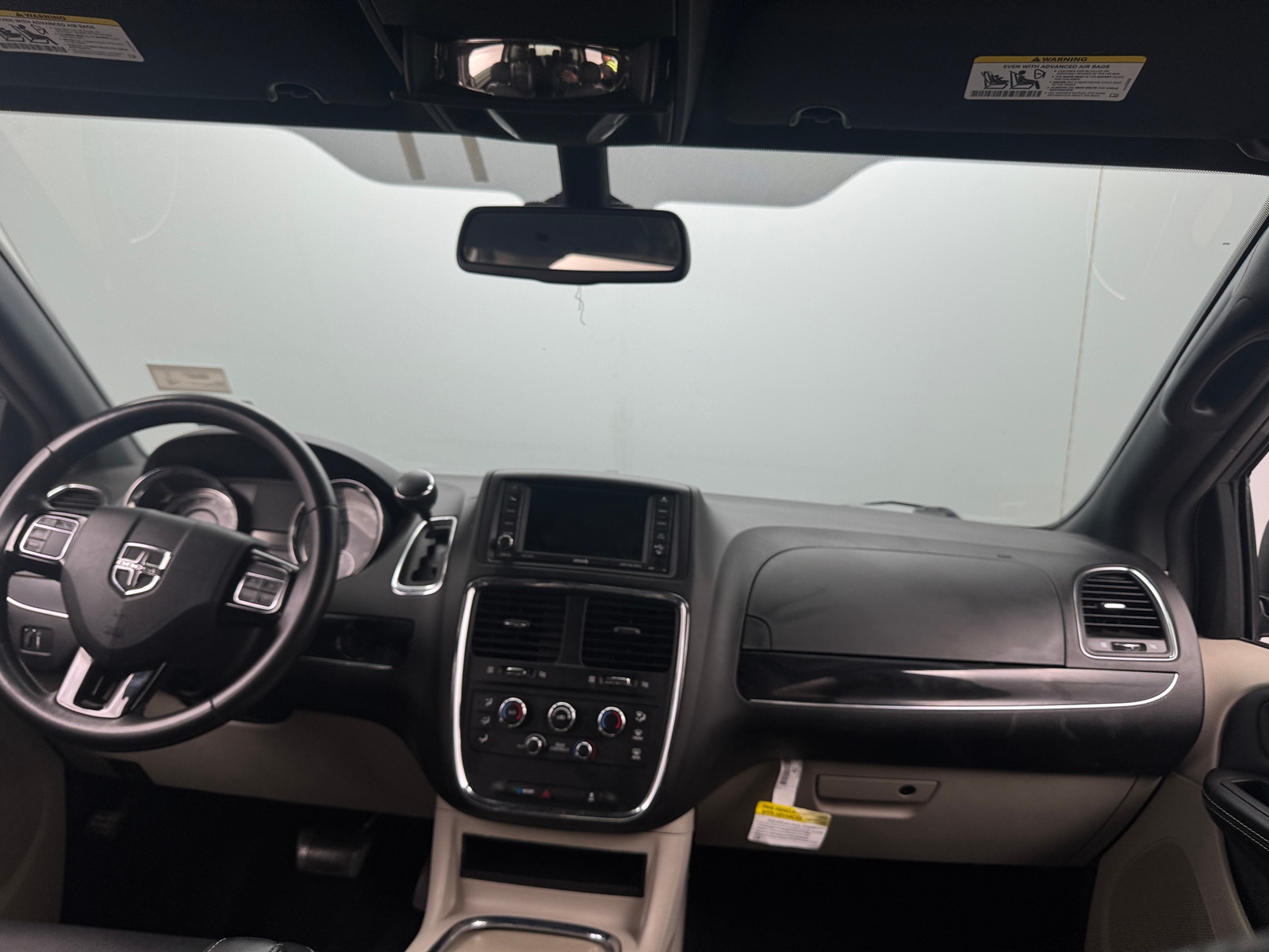Thumbnail: 2018 Dodge Grand Caravan - 2