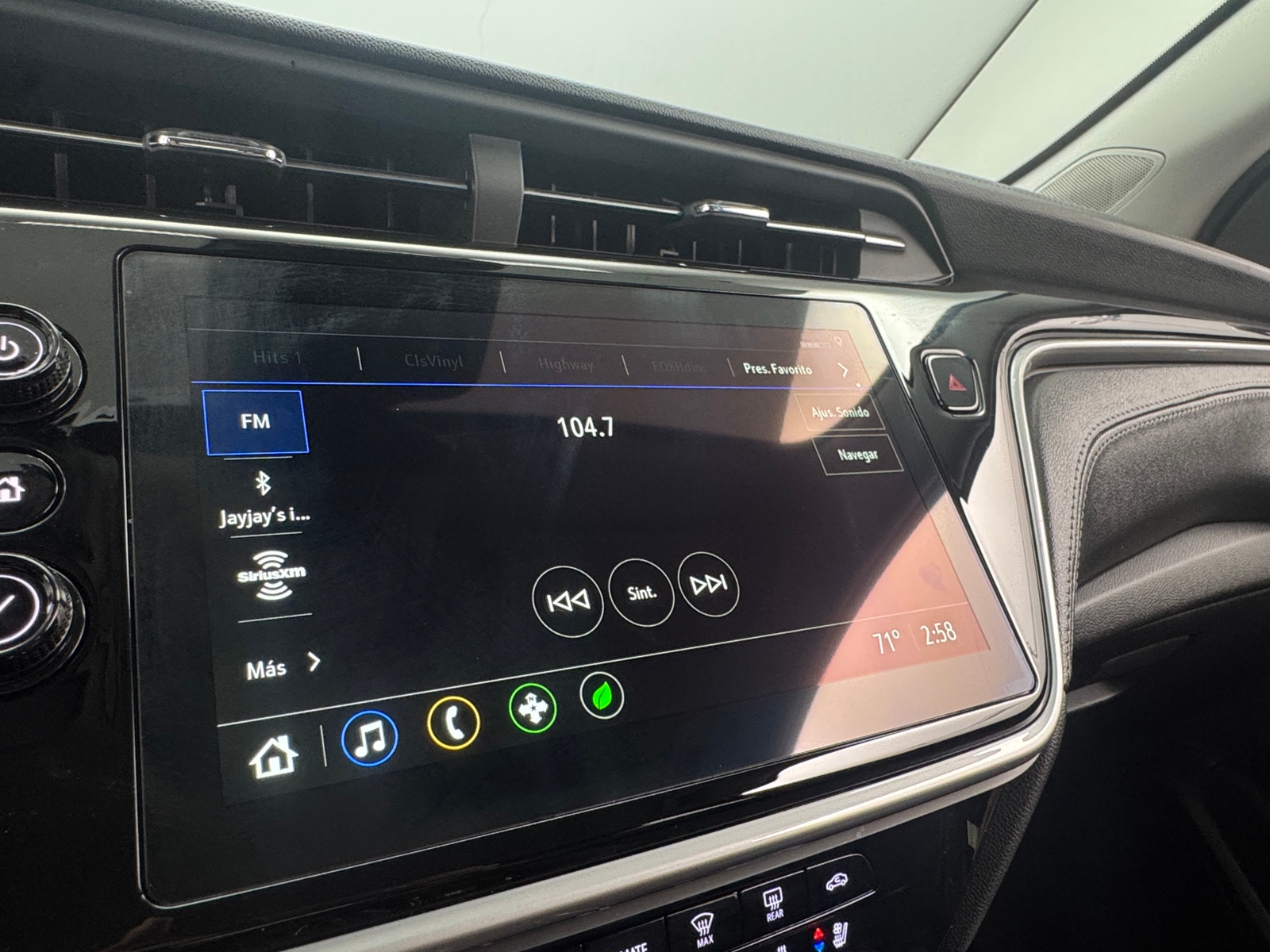 Thumbnail: 2023 Chevrolet Bolt EUV - 4