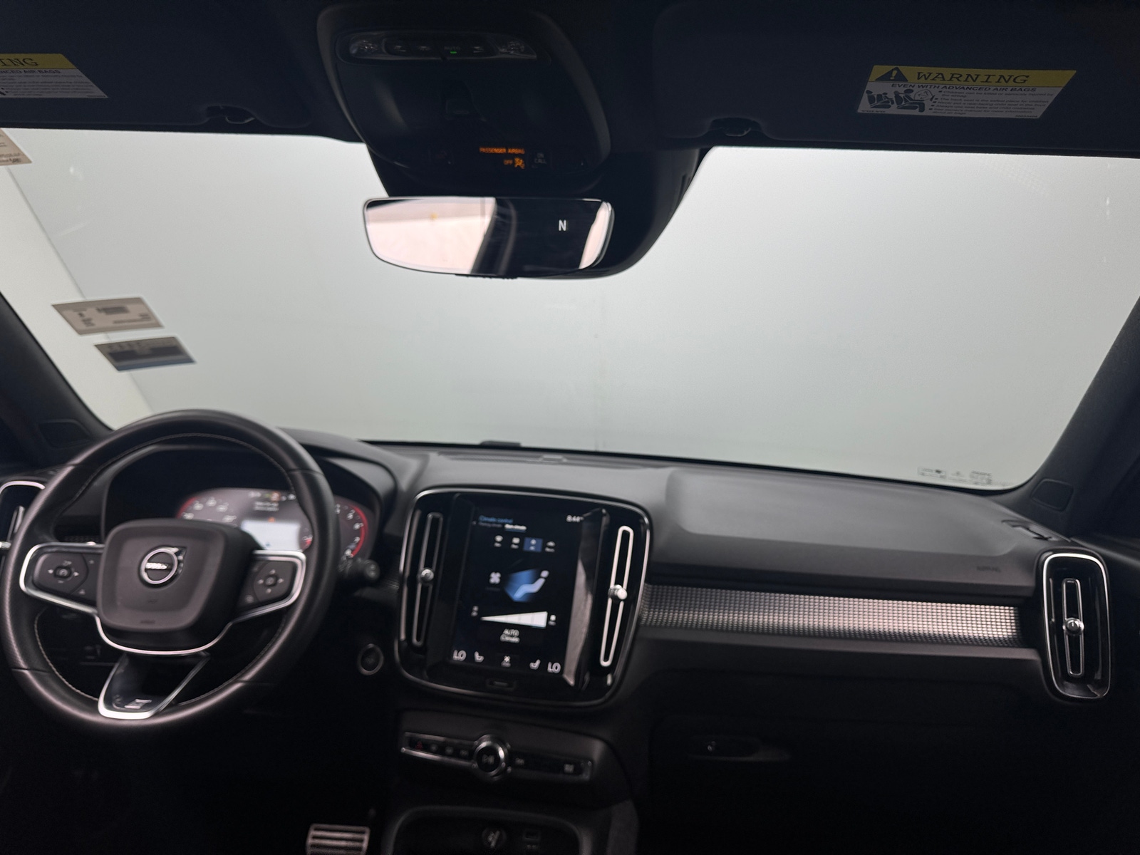 Thumbnail: 2019 Volvo XC40 - 2