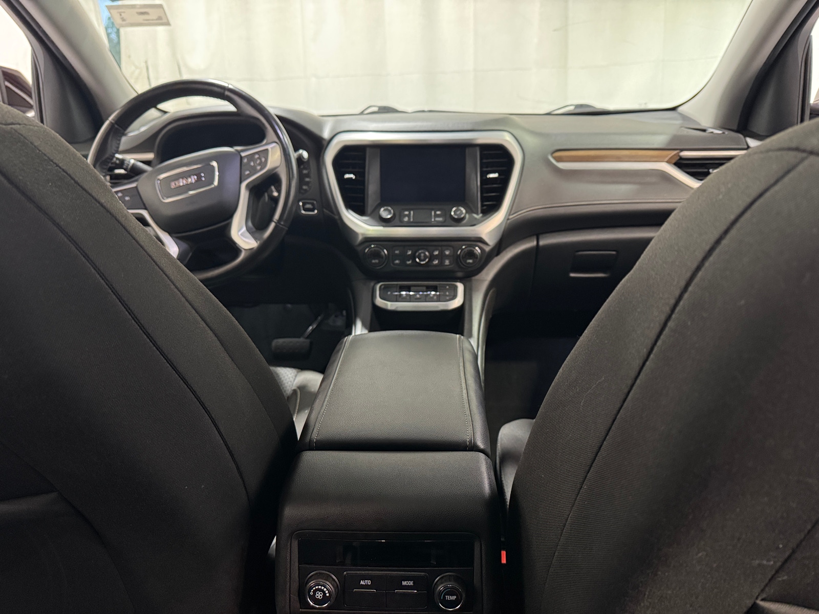 Thumbnail: 2020 GMC Acadia - 3