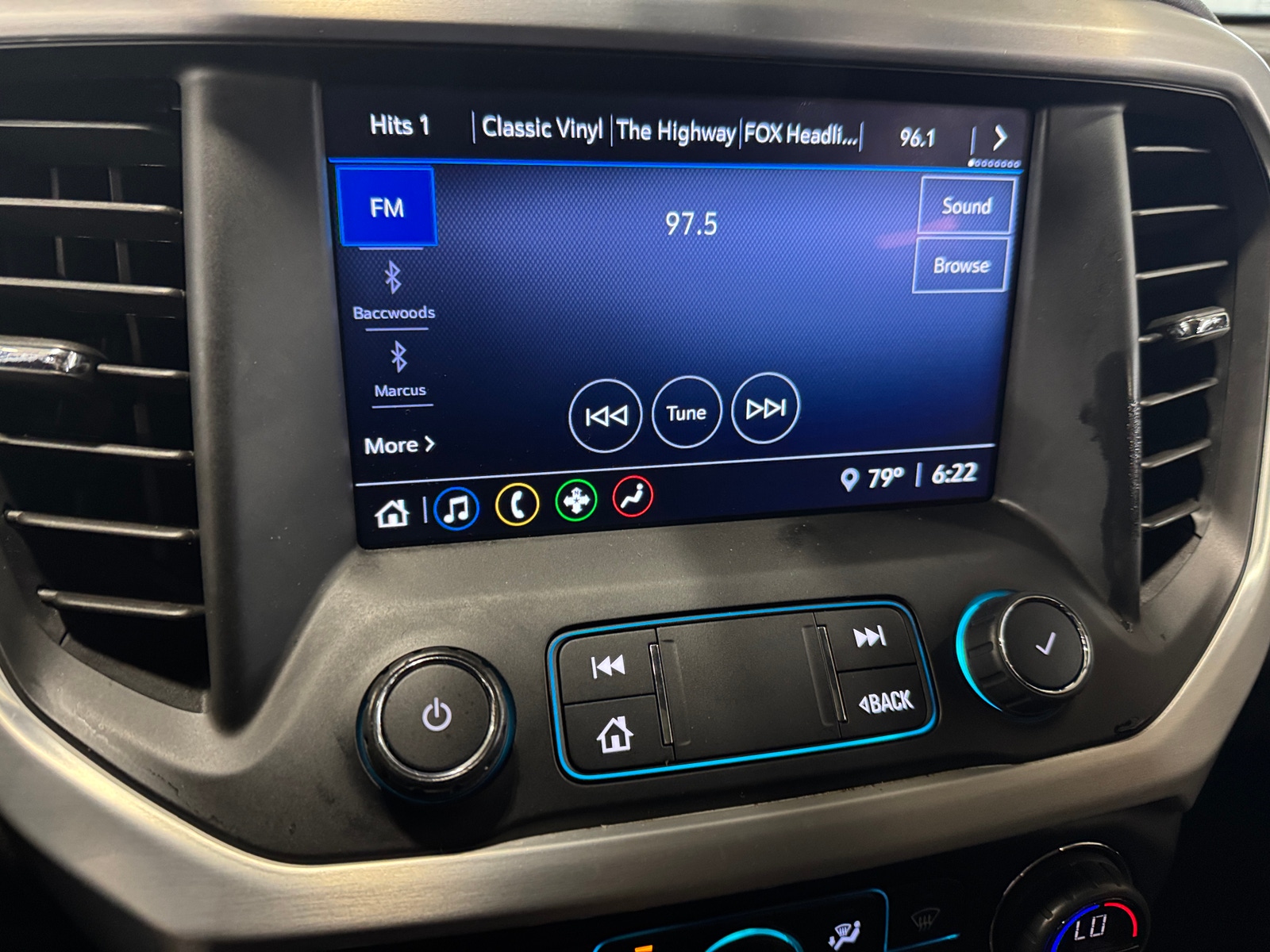 Thumbnail: 2020 GMC Acadia - 4