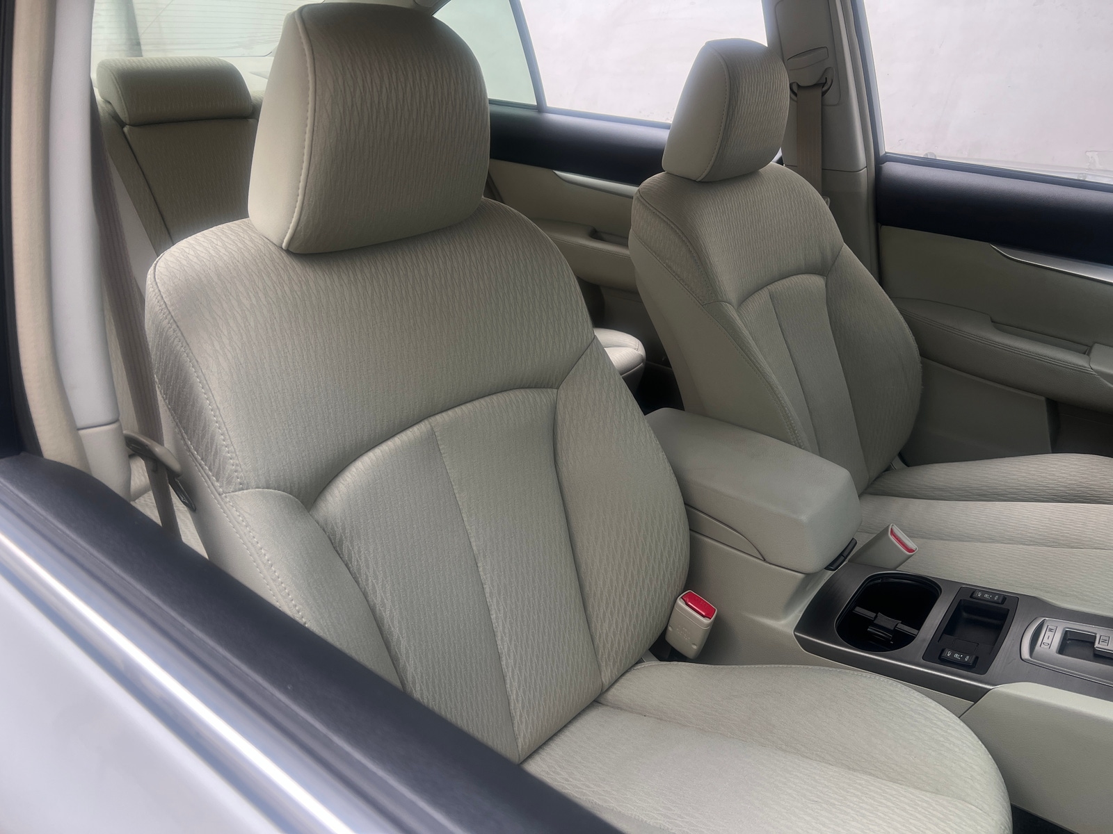 Thumbnail: 2010 Subaru Legacy - 2