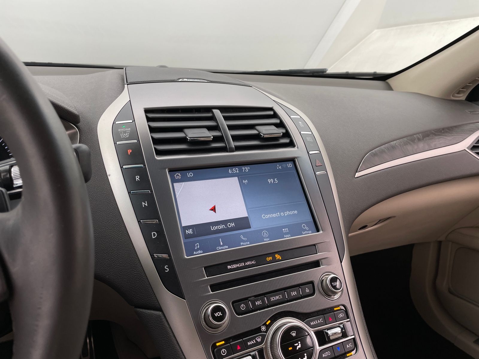 Thumbnail: 2019 Lincoln MKZ - 3