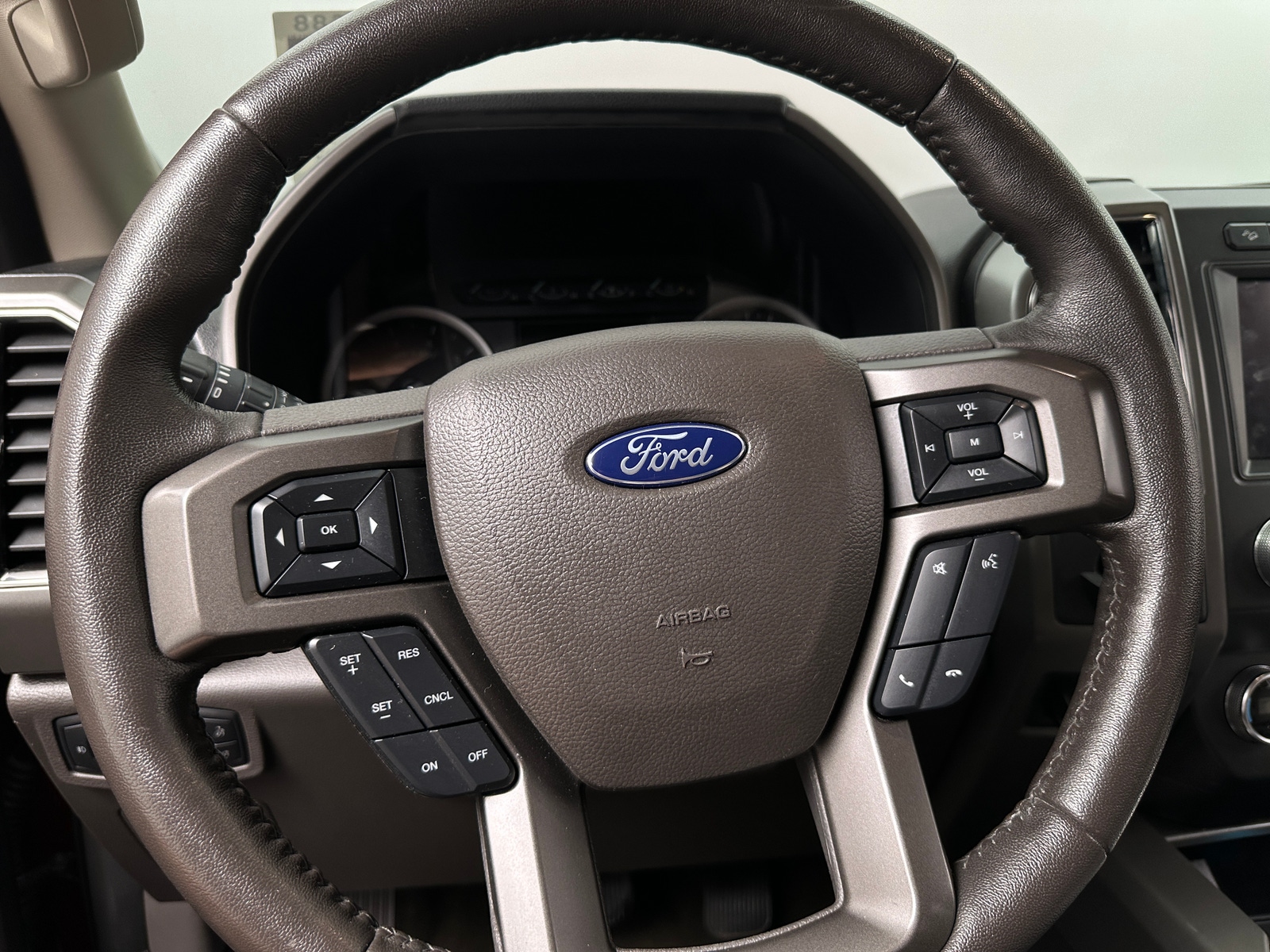 Thumbnail: 2019 Ford Expedition - 4