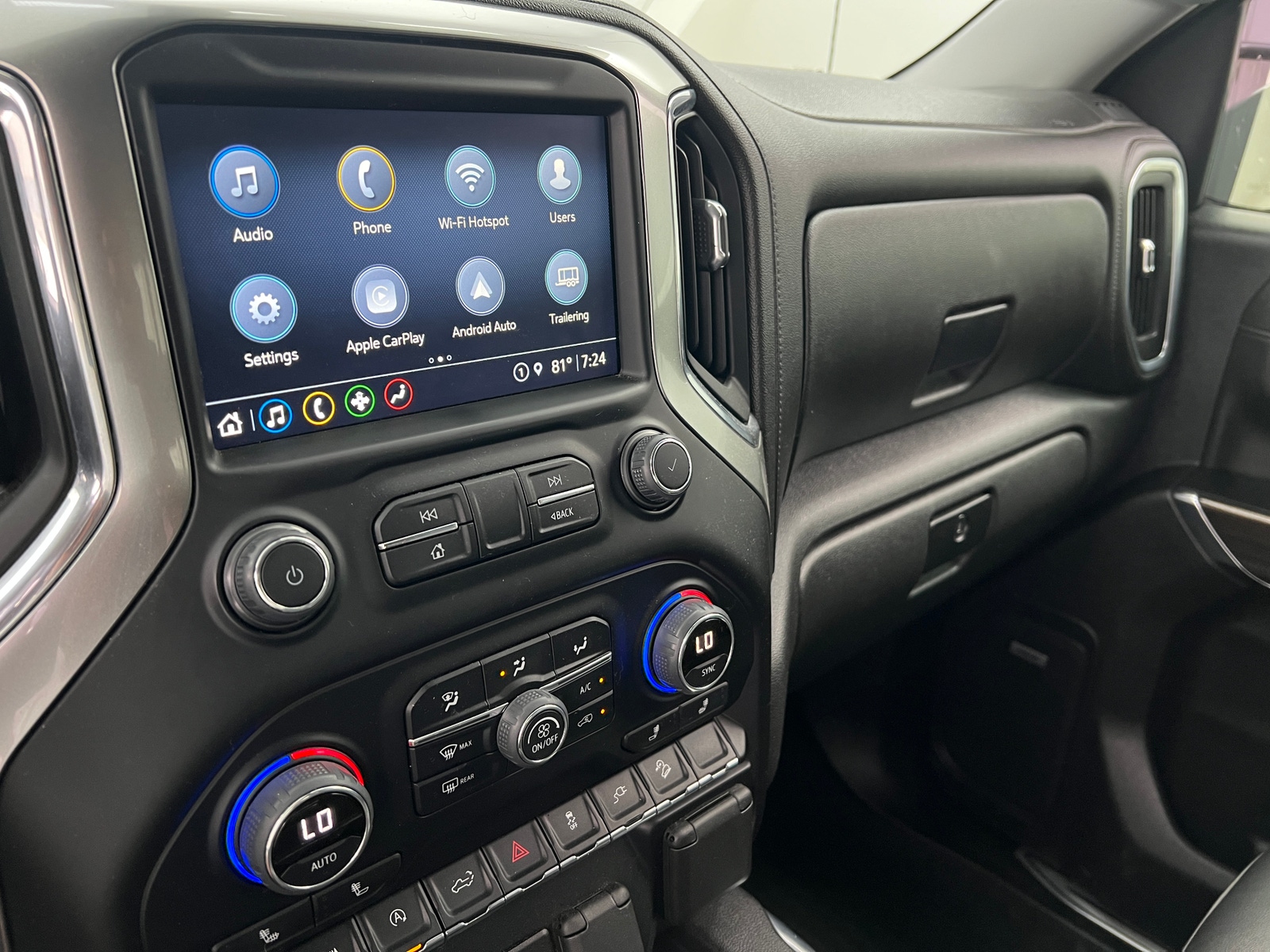 Thumbnail: 2022 Chevrolet Silverado 1500 - 3
