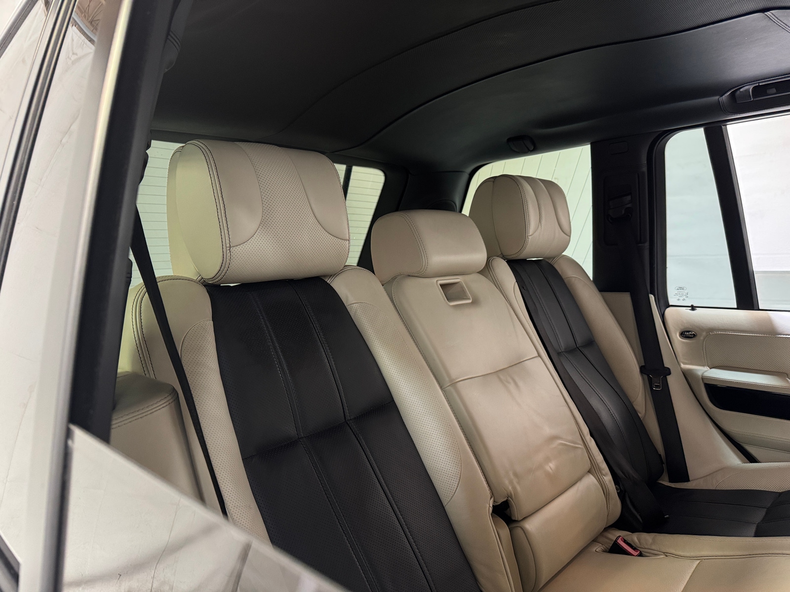 Thumbnail: 2011 Land Rover Range Rover - 5