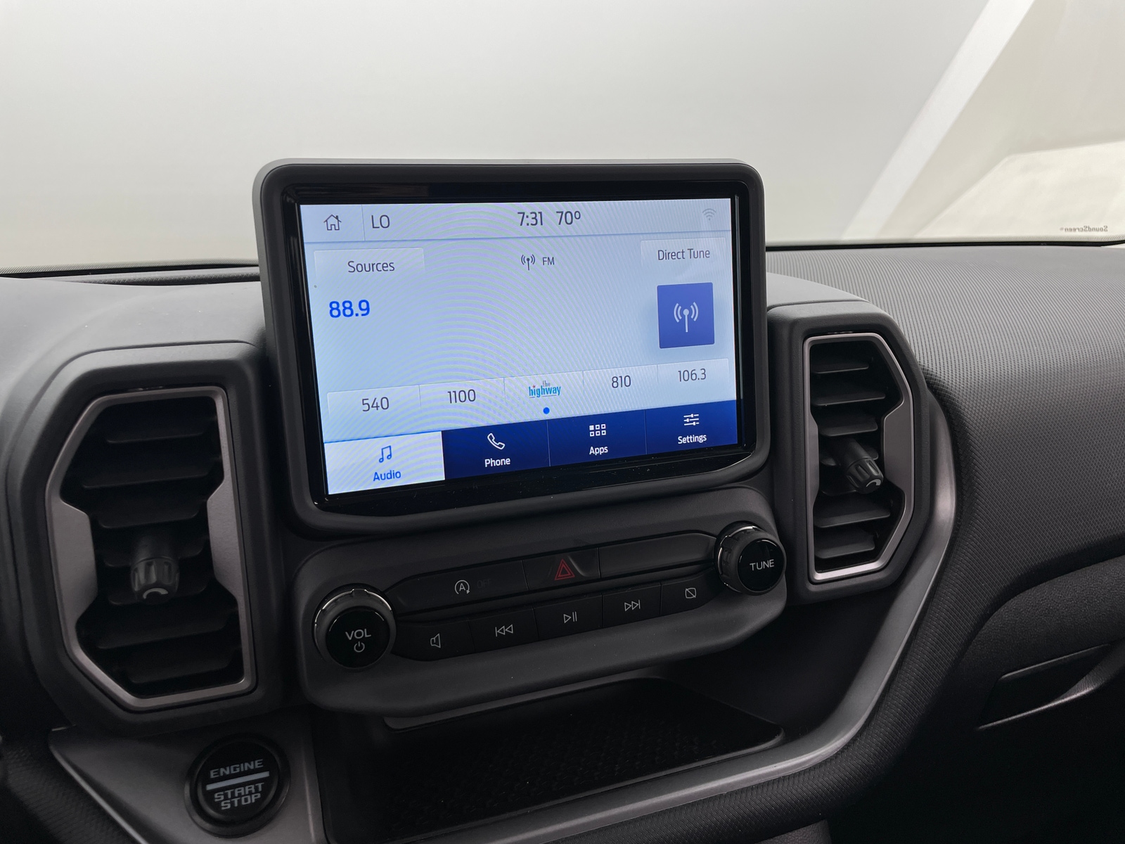 Thumbnail: 2022 Ford Bronco Sport - 4