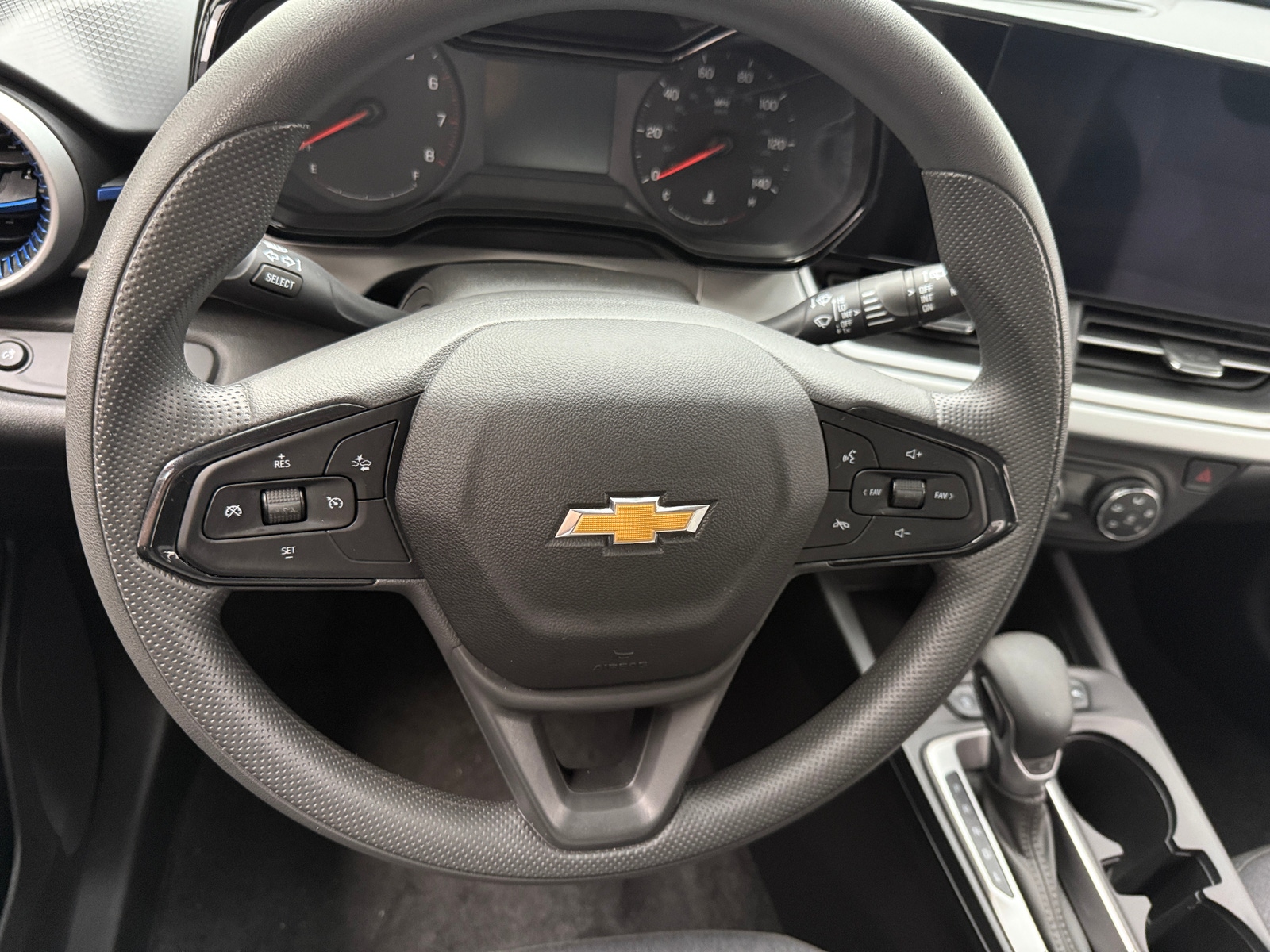 Thumbnail: 2025 Chevrolet Trax - 5