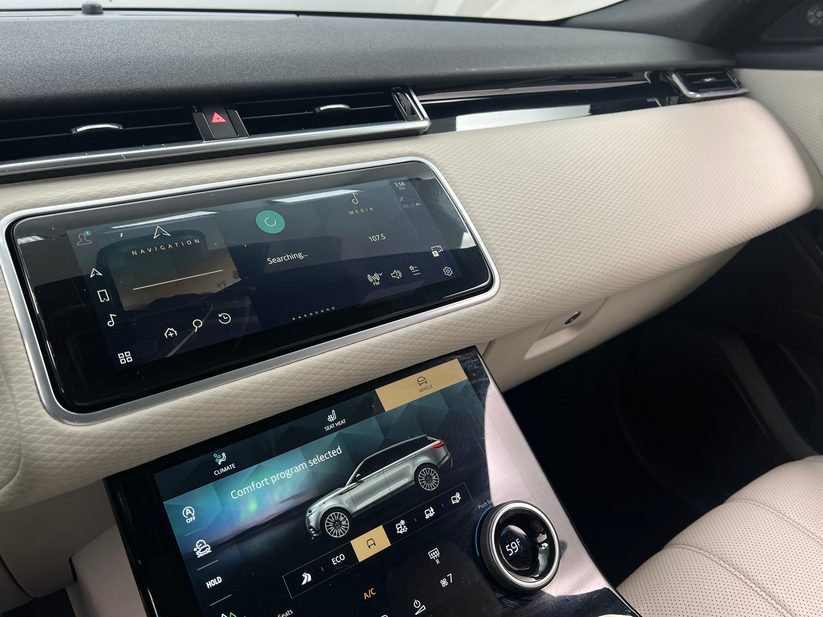 Thumbnail: 2023 Land Rover Range Rover Velar - 3