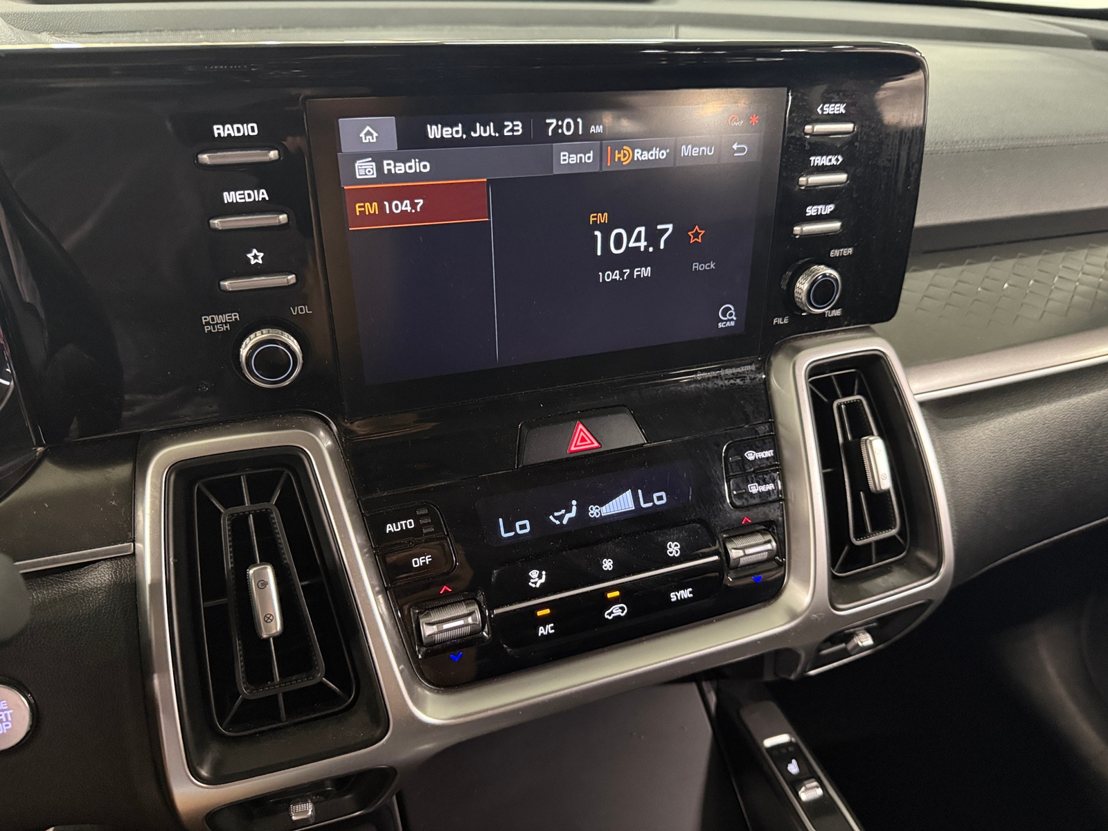 Thumbnail: 2021 Kia Sorento - 3