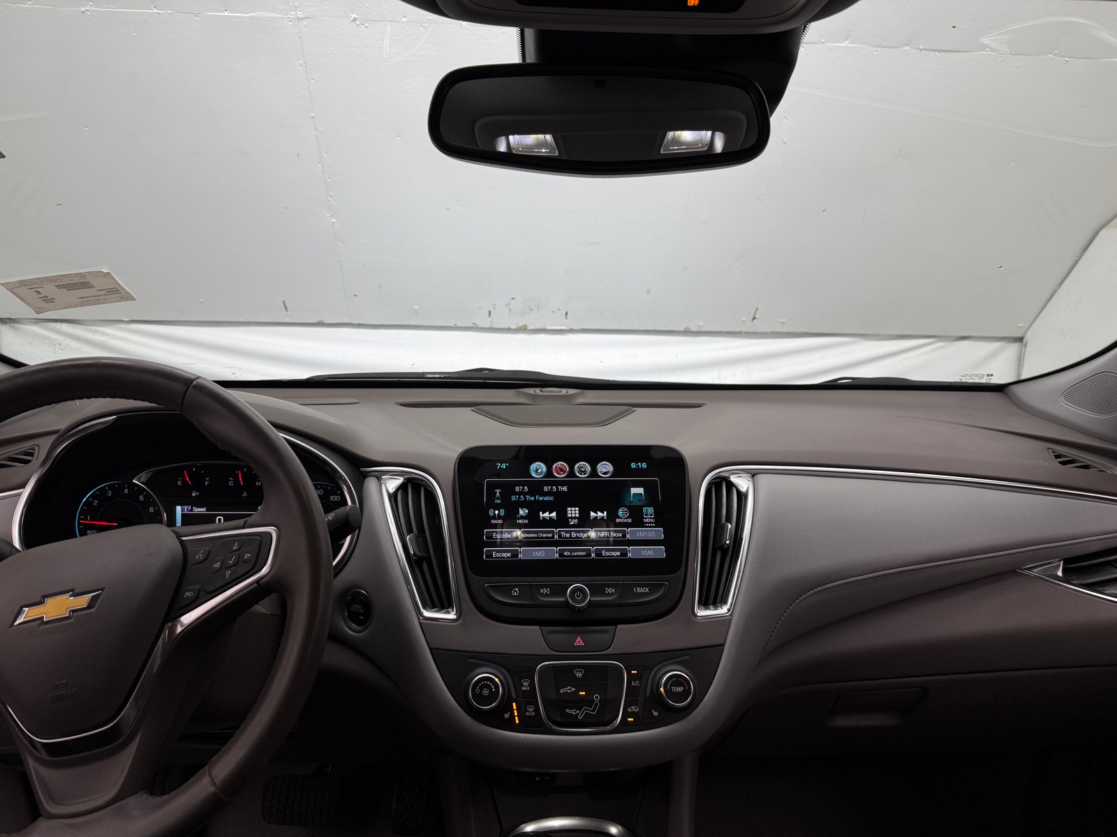 Thumbnail: 2017 Chevrolet Malibu - 2
