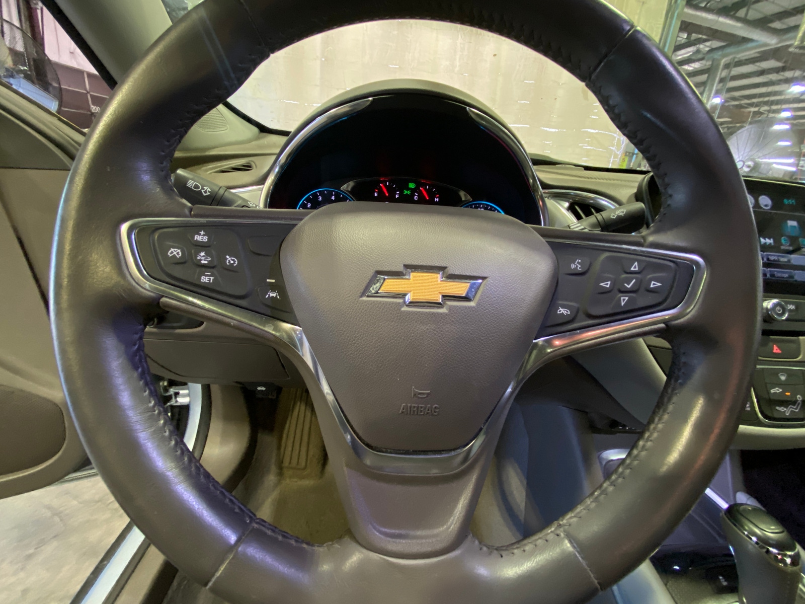 Thumbnail: 2017 Chevrolet Malibu - 4