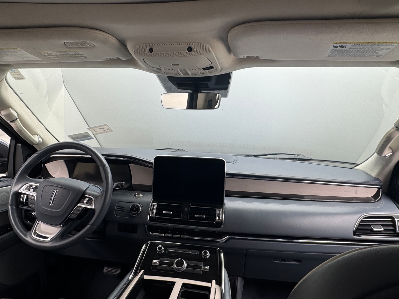 Thumbnail: 2021 Lincoln Navigator L - 2