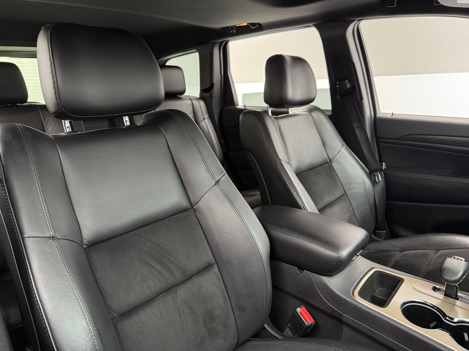 Thumbnail: 2015 Jeep Grand Cherokee - 2