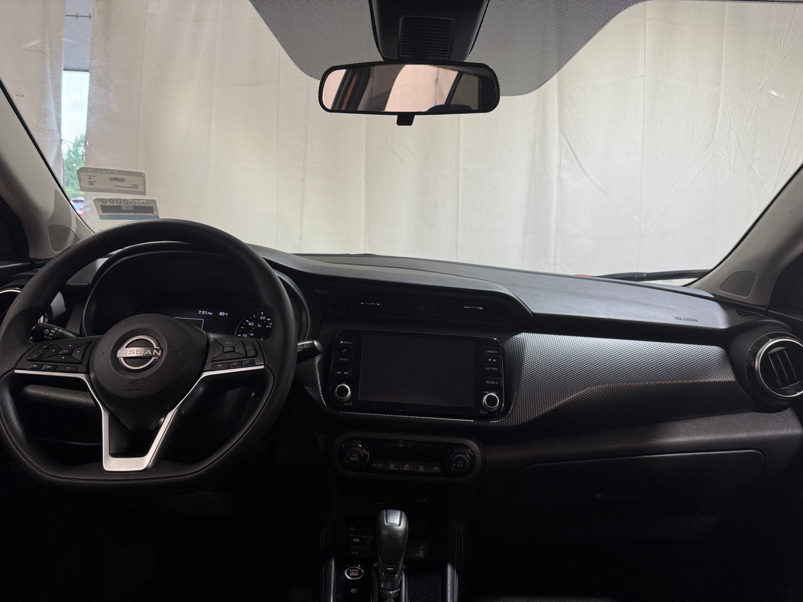Thumbnail: 2022 Nissan Kicks - 3
