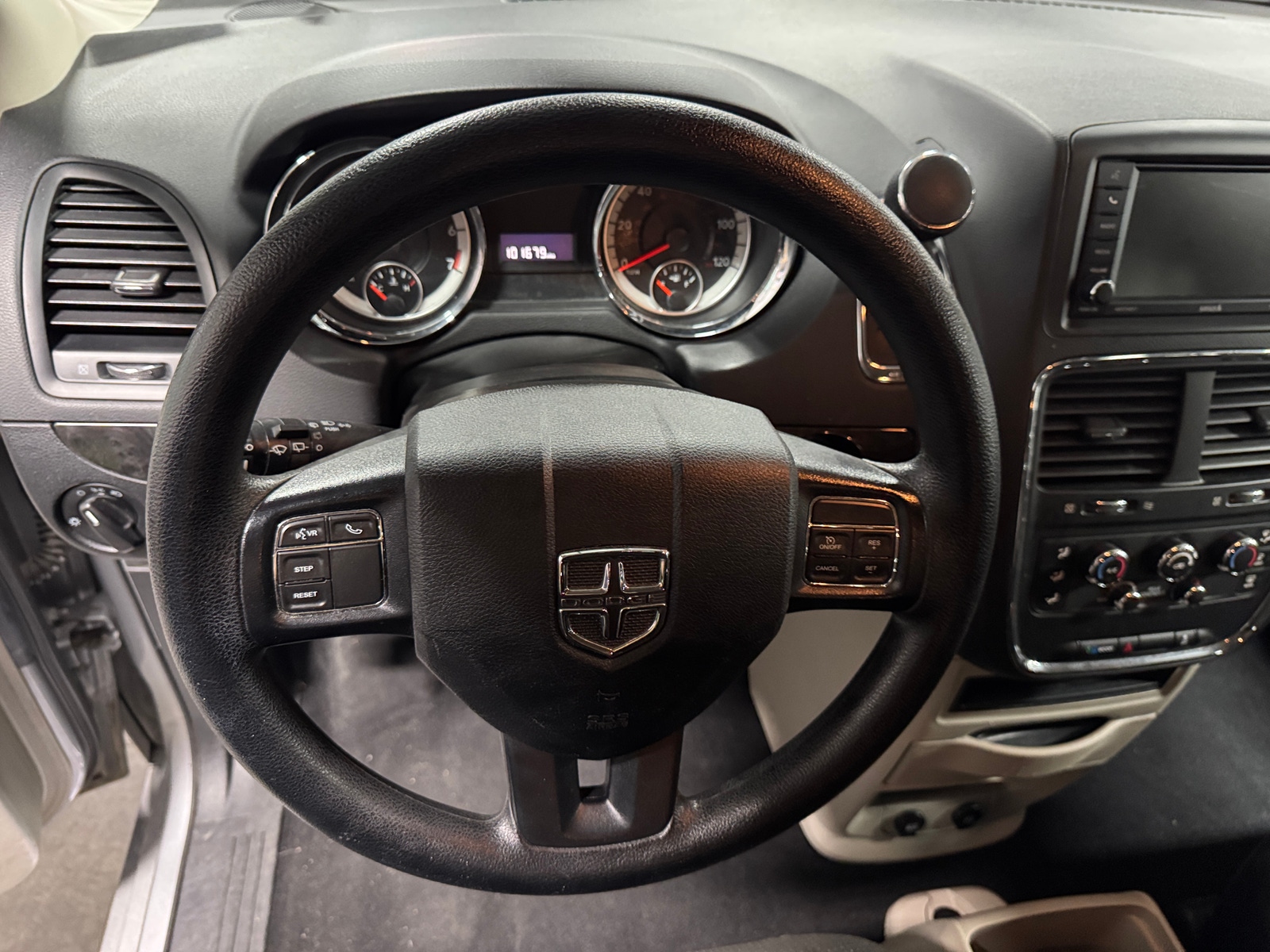Thumbnail: 2018 Dodge Grand Caravan - 5