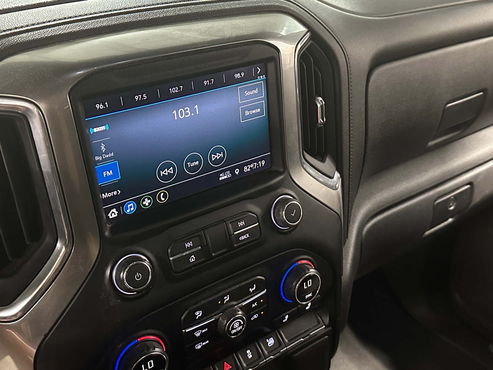 Thumbnail: 2021 Chevrolet Silverado 1500 - 4