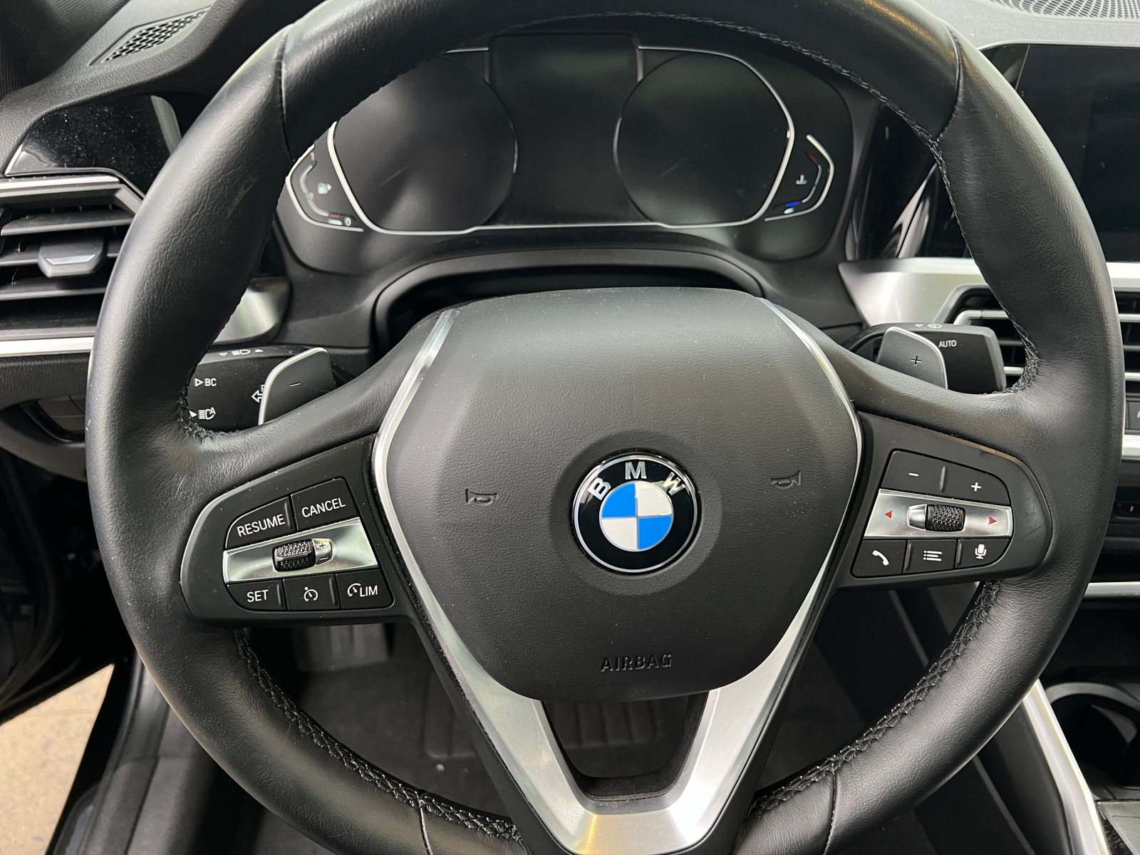 Thumbnail: 2021 BMW 3 Series - 4
