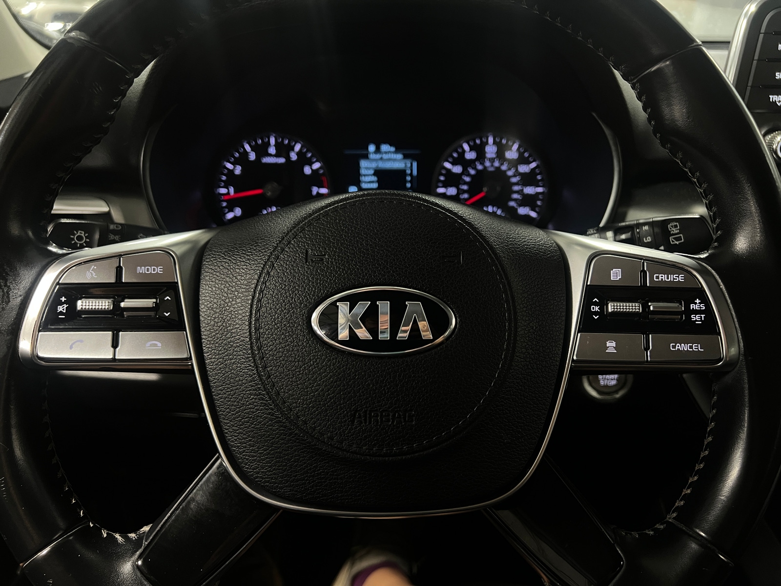 Thumbnail: 2020 Kia Telluride - 4