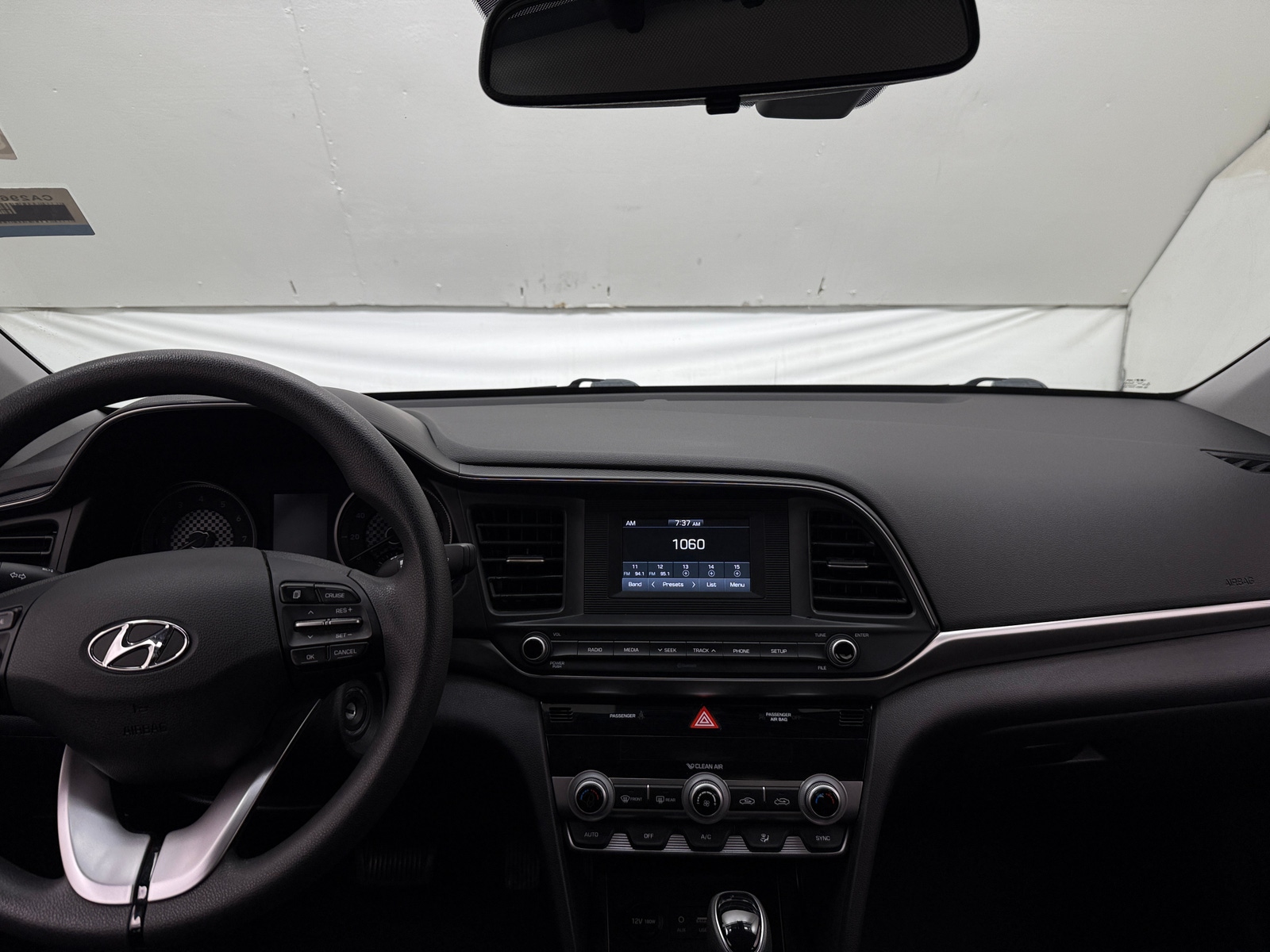 Thumbnail: 2020 Hyundai Elantra - 3