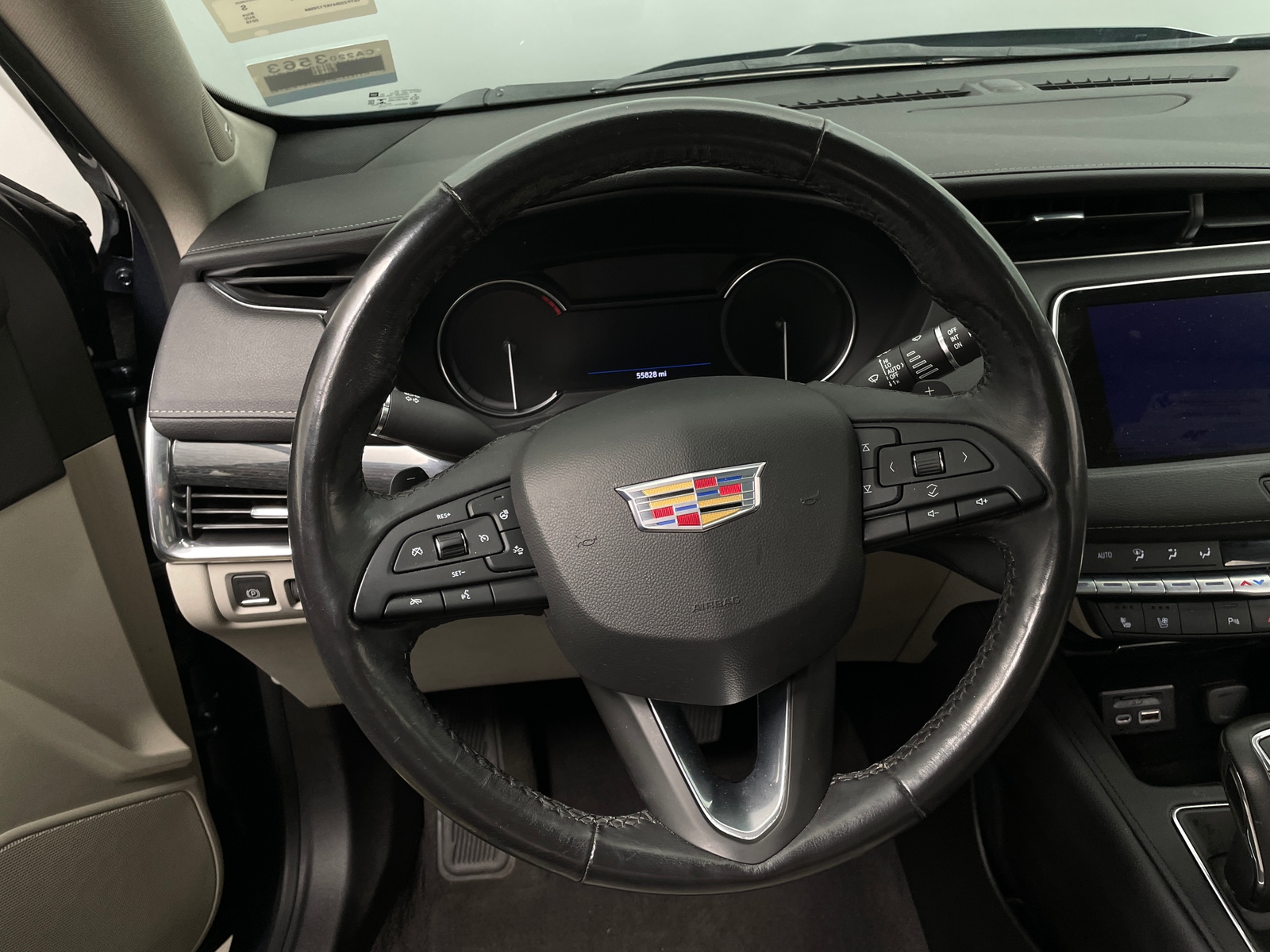 Thumbnail: 2019 Cadillac XT4 - 4