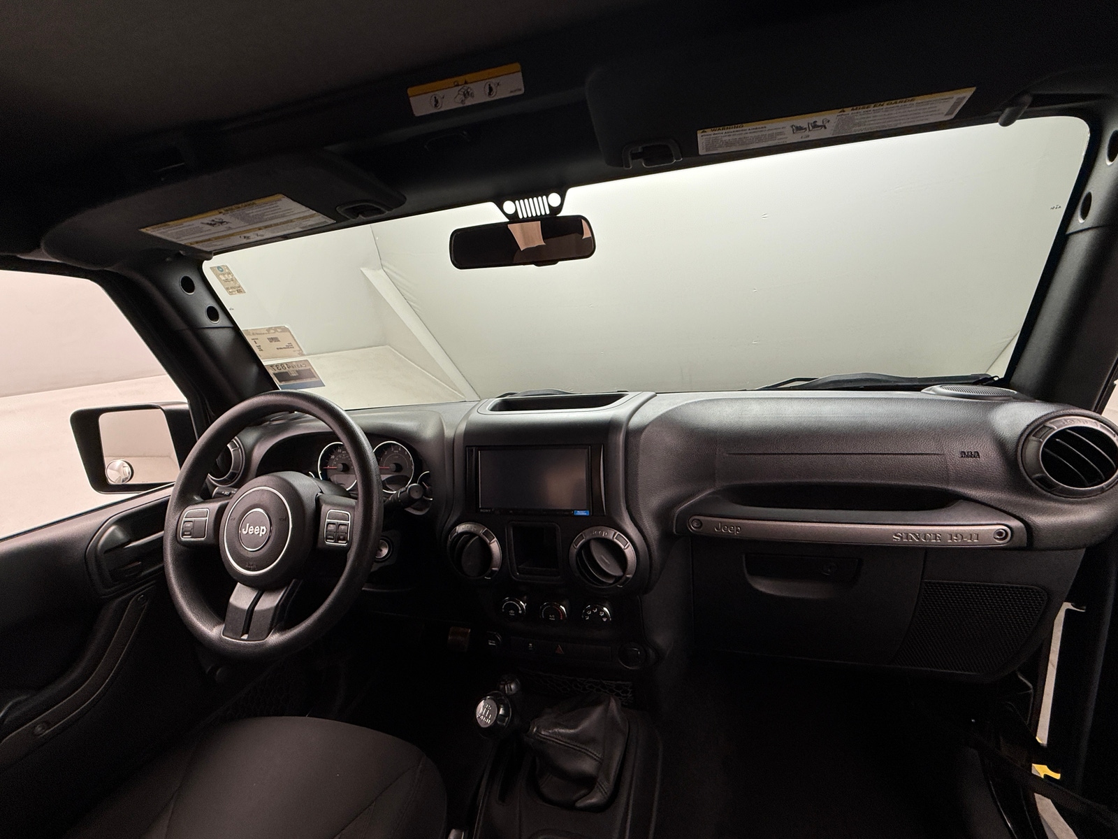 Thumbnail: 2015 Jeep Wrangler - 3
