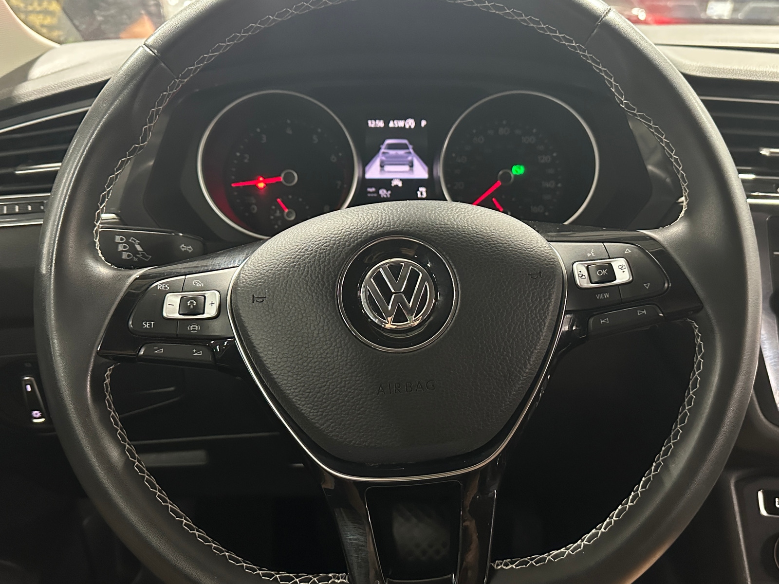 Thumbnail: 2021 Volkswagen Tiguan - 4