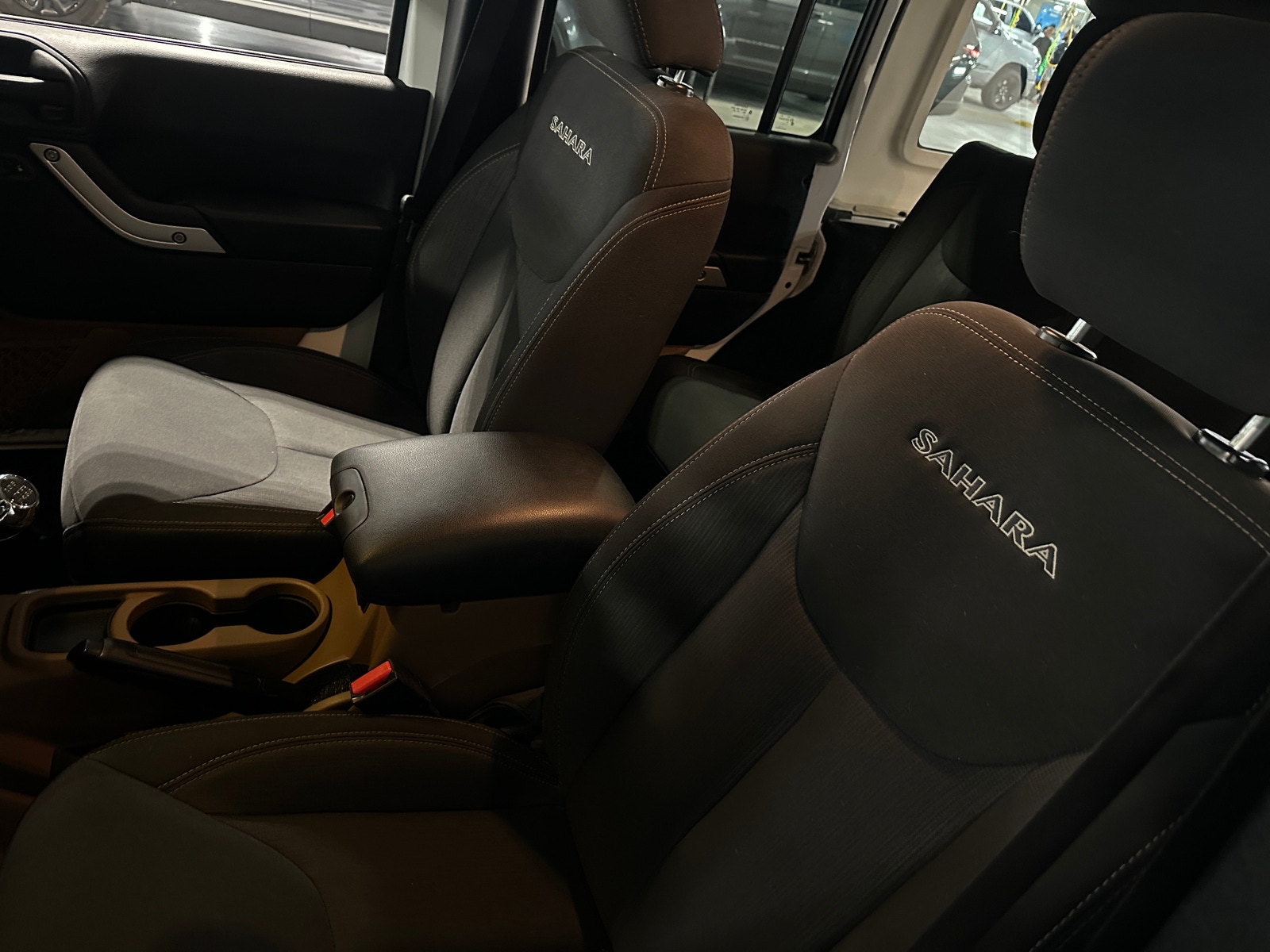 Thumbnail: 2016 Jeep Wrangler - 2