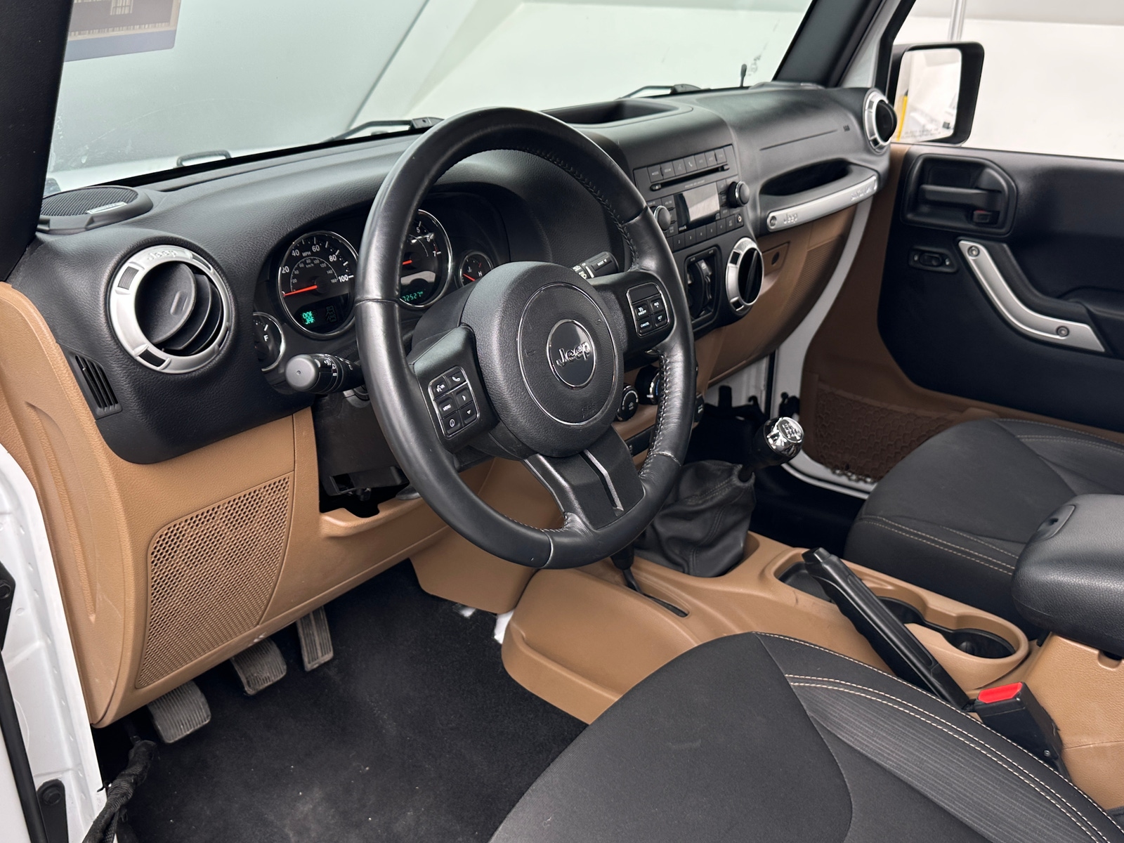 Thumbnail: 2016 Jeep Wrangler - 3