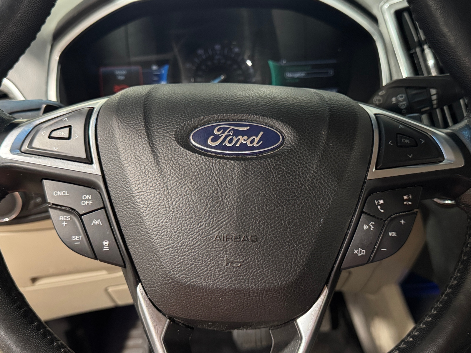 Thumbnail: 2019 Ford Edge - 4