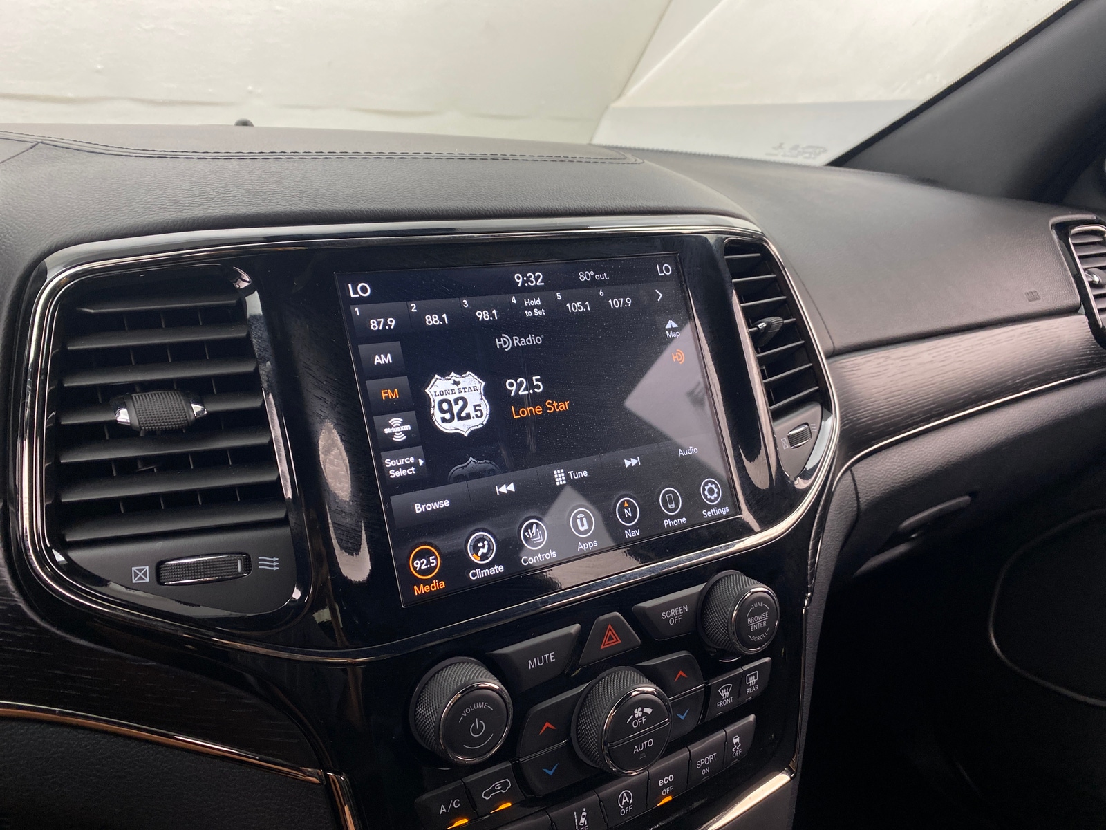 Thumbnail: 2021 Jeep Grand Cherokee - 3