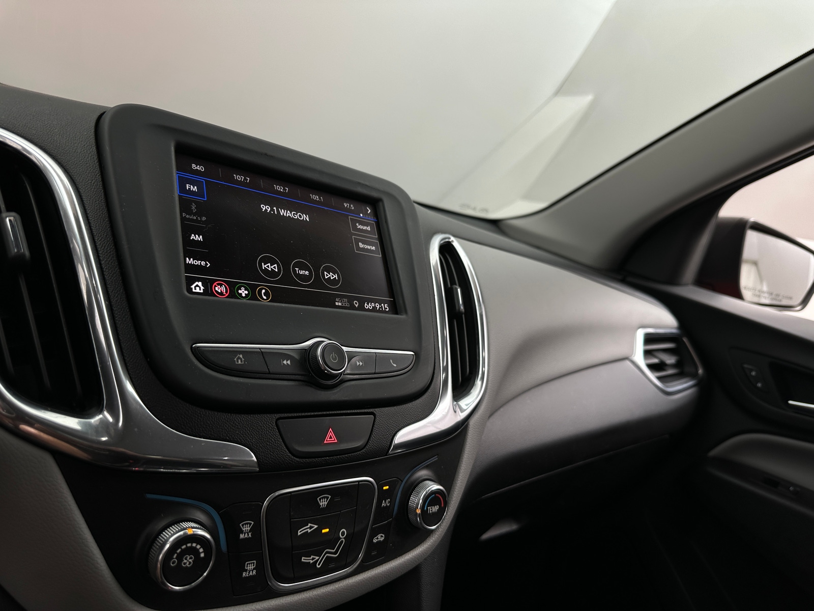 Thumbnail: 2020 Chevrolet Equinox - 4