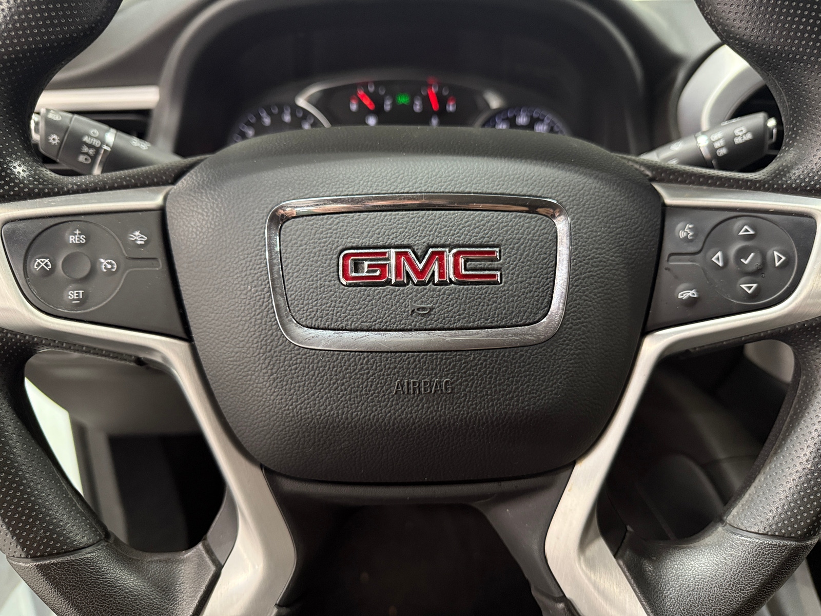 Thumbnail: 2023 GMC Acadia - 5