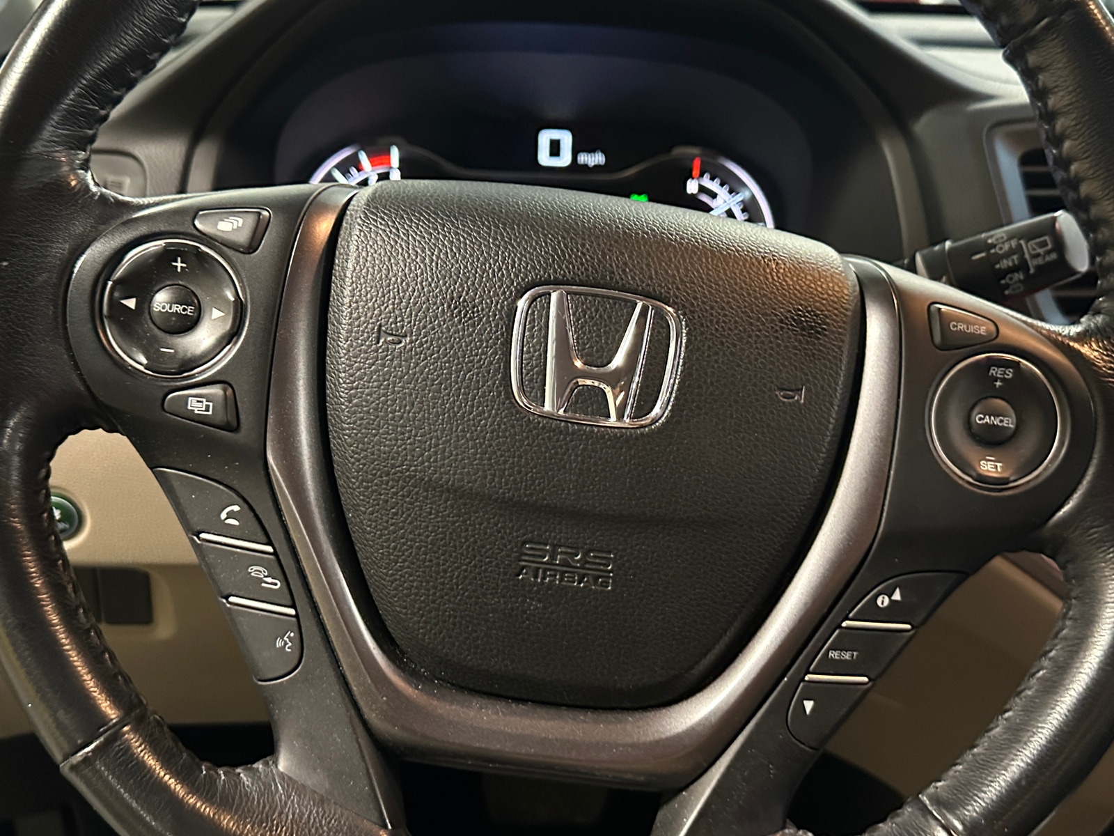 Thumbnail: 2016 Honda Pilot - 4