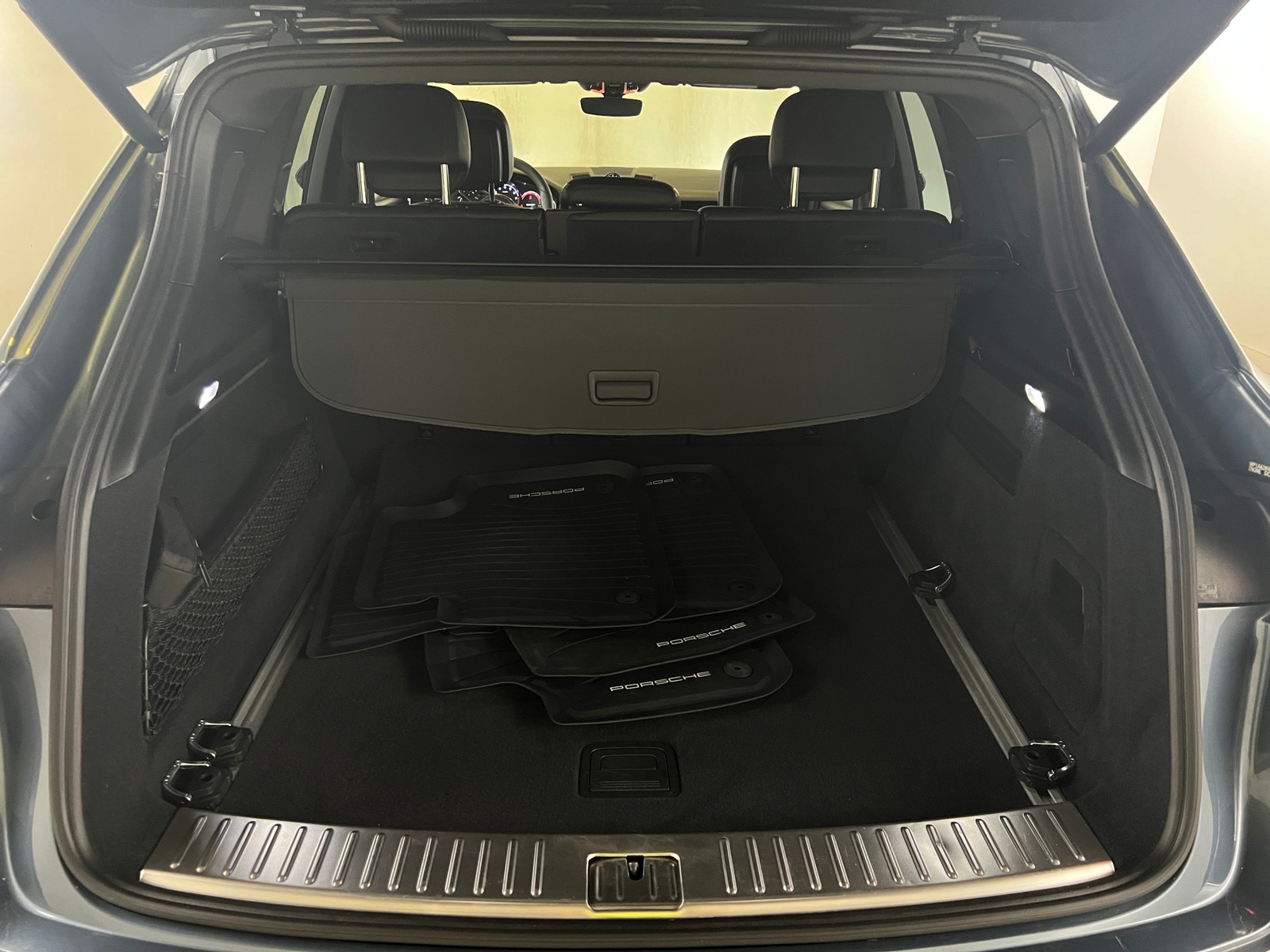 Thumbnail: 2019 Porsche Cayenne - 6