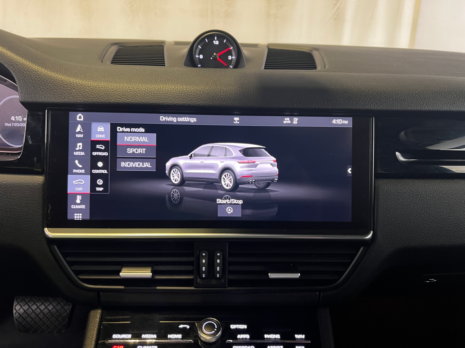 Thumbnail: 2019 Porsche Cayenne - 3