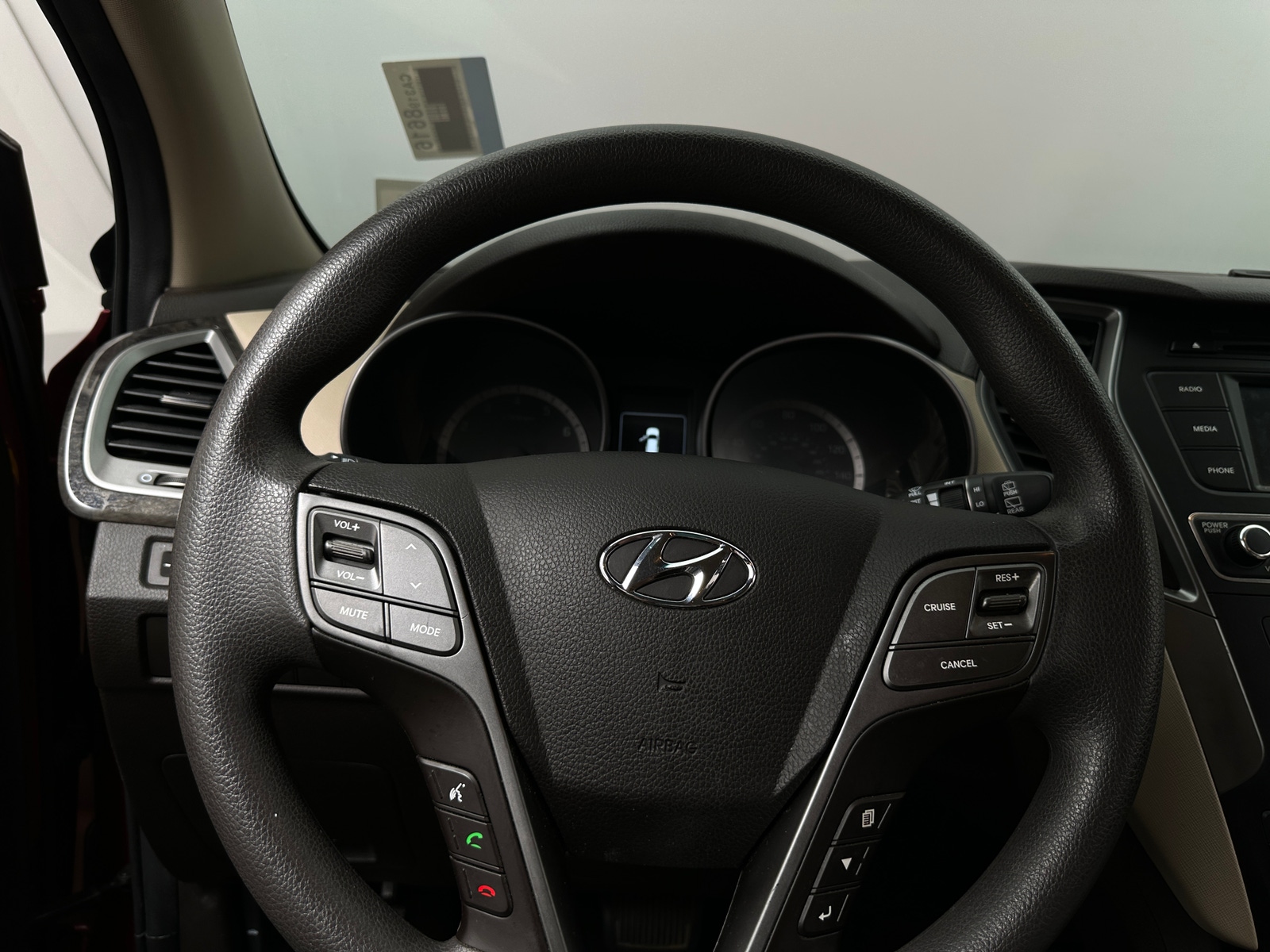 Thumbnail: 2017 Hyundai Santa Fe - 5