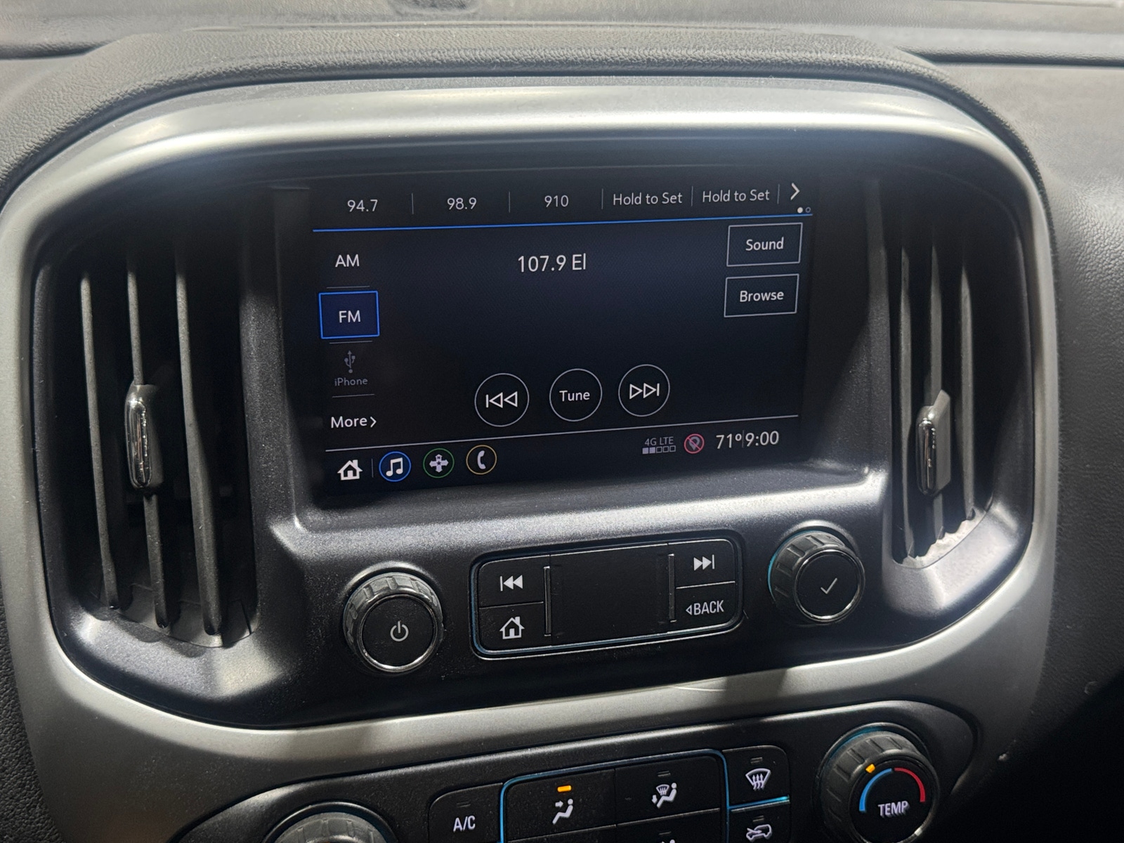 Thumbnail: 2021 Chevrolet Colorado - 4