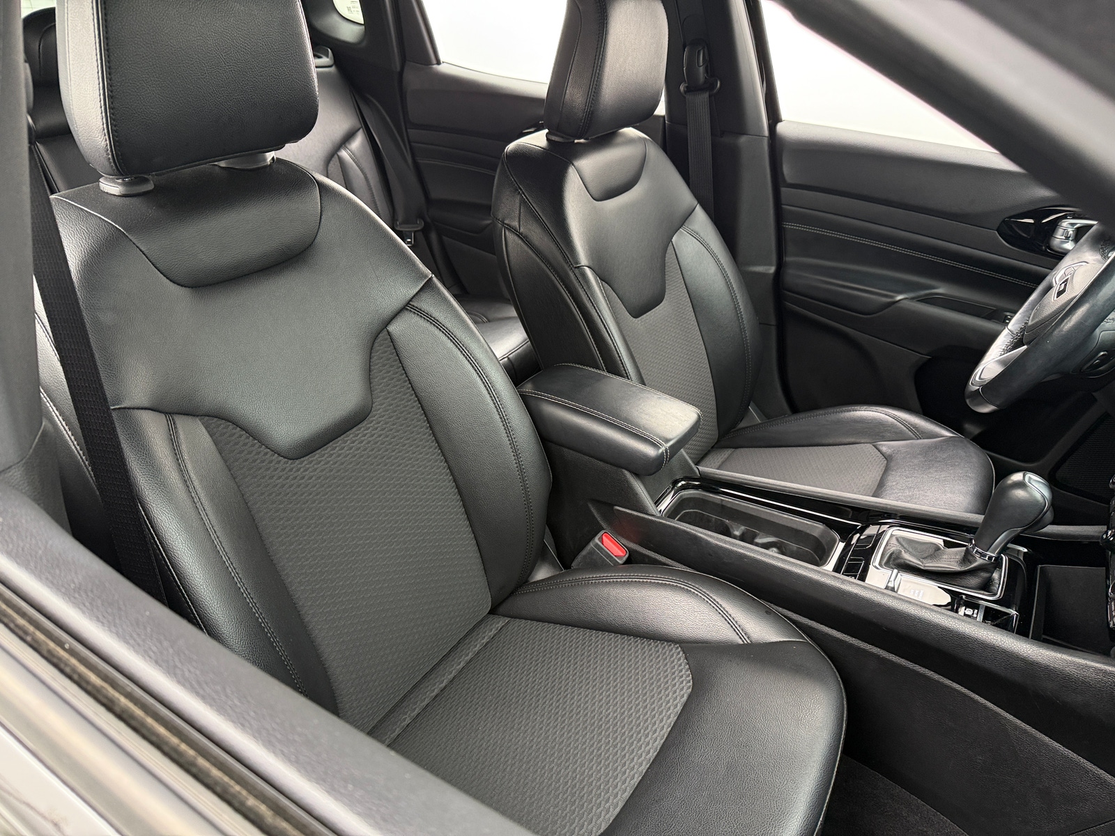 Thumbnail: 2022 Jeep Compass - 2