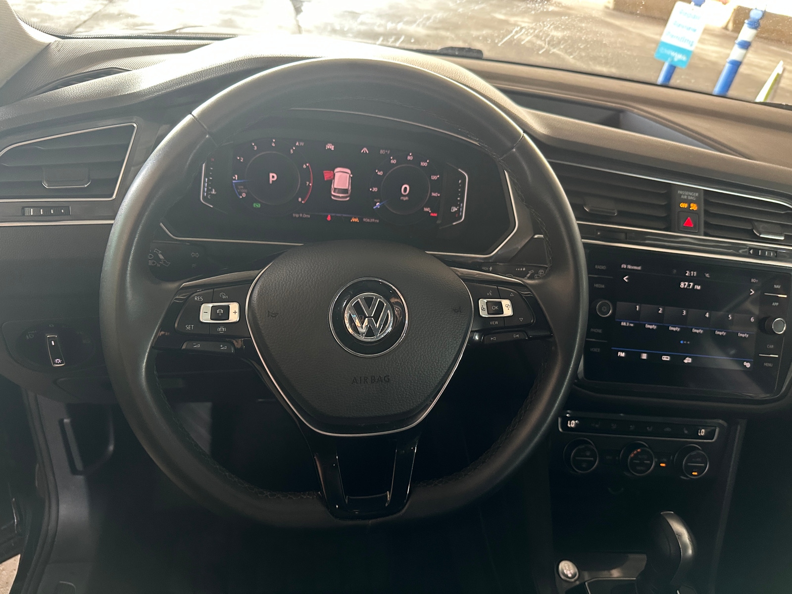 Thumbnail: 2020 Volkswagen Tiguan - 4