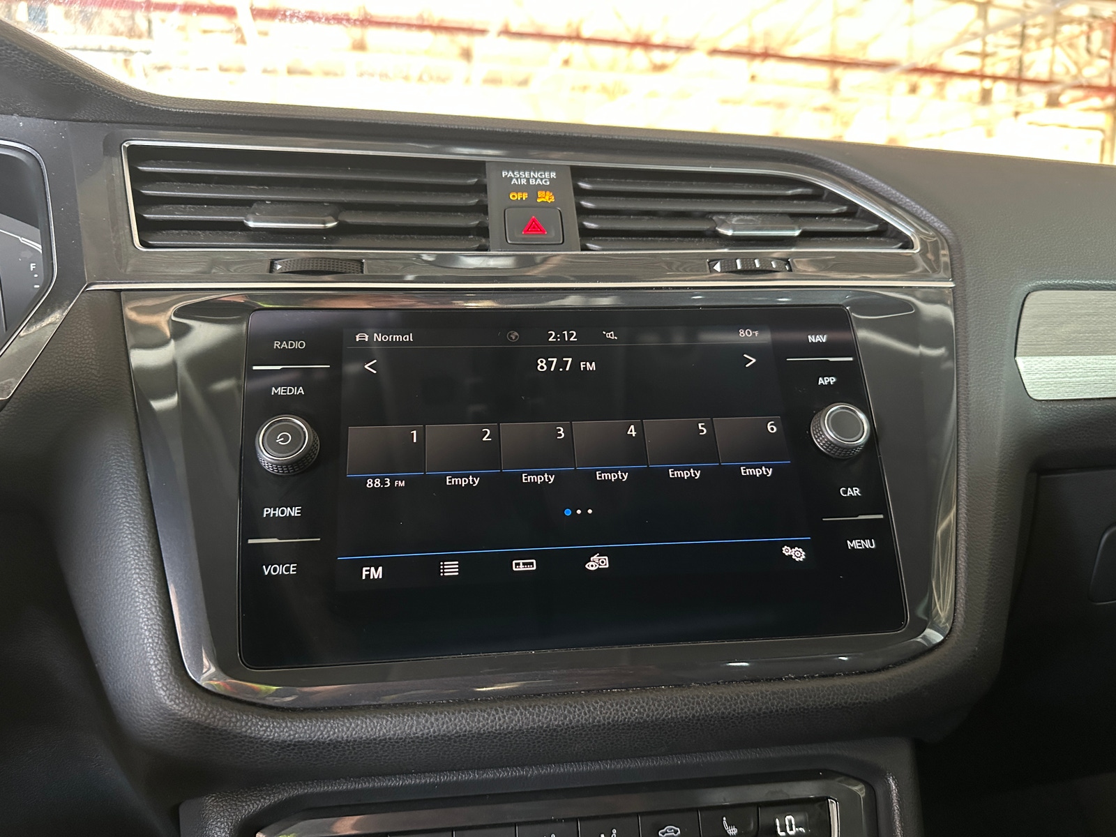 Thumbnail: 2020 Volkswagen Tiguan - 3
