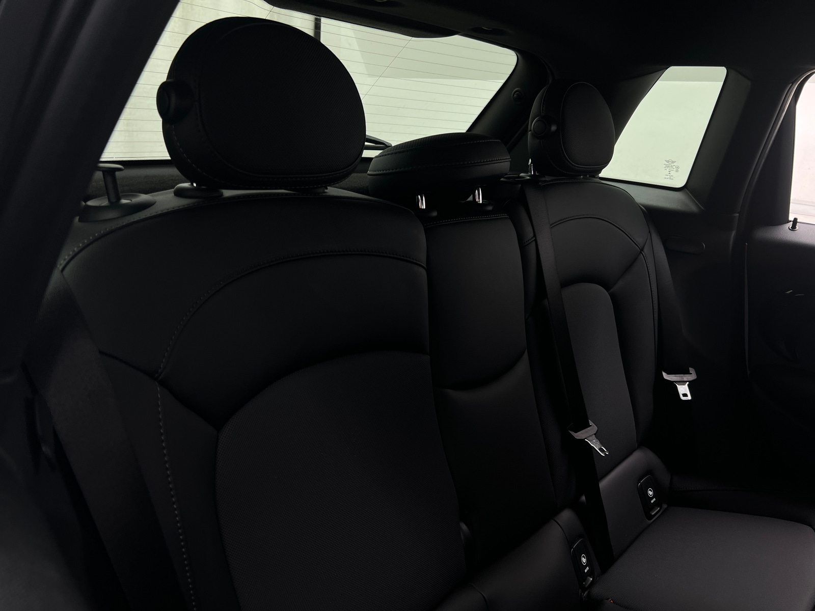 Thumbnail: 2021 MINI Cooper Hardtop - 5