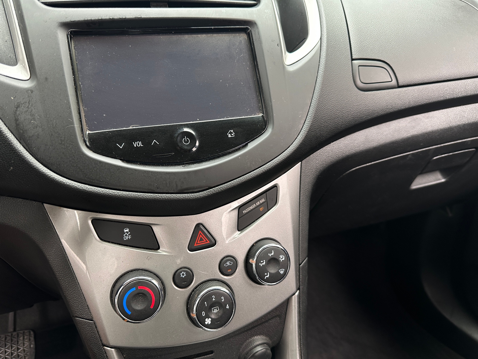 Thumbnail: 2016 Chevrolet Trax - 4