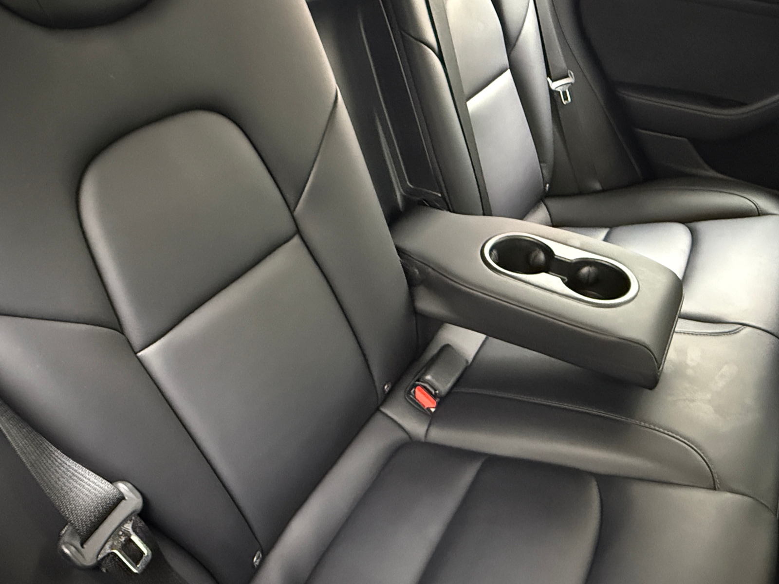 Thumbnail: 2022 Tesla Model 3 - 5