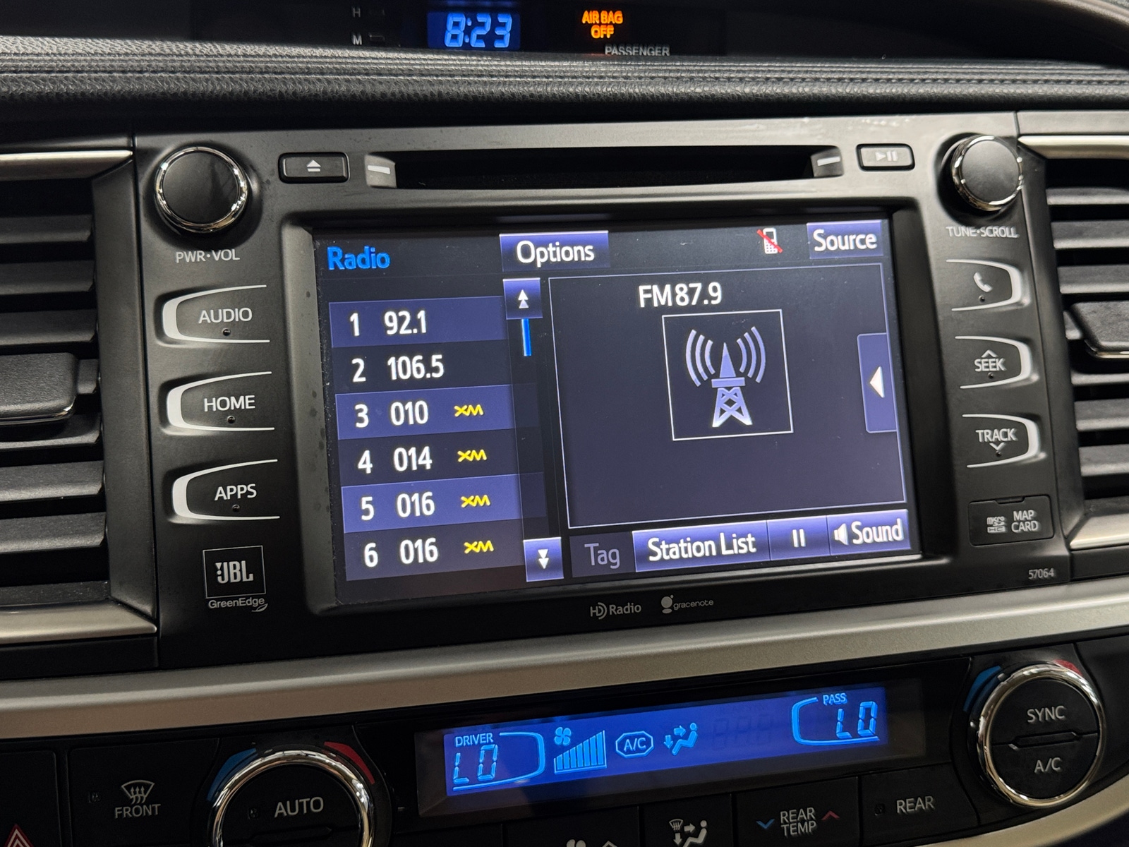 Thumbnail: 2015 Toyota Highlander - 3