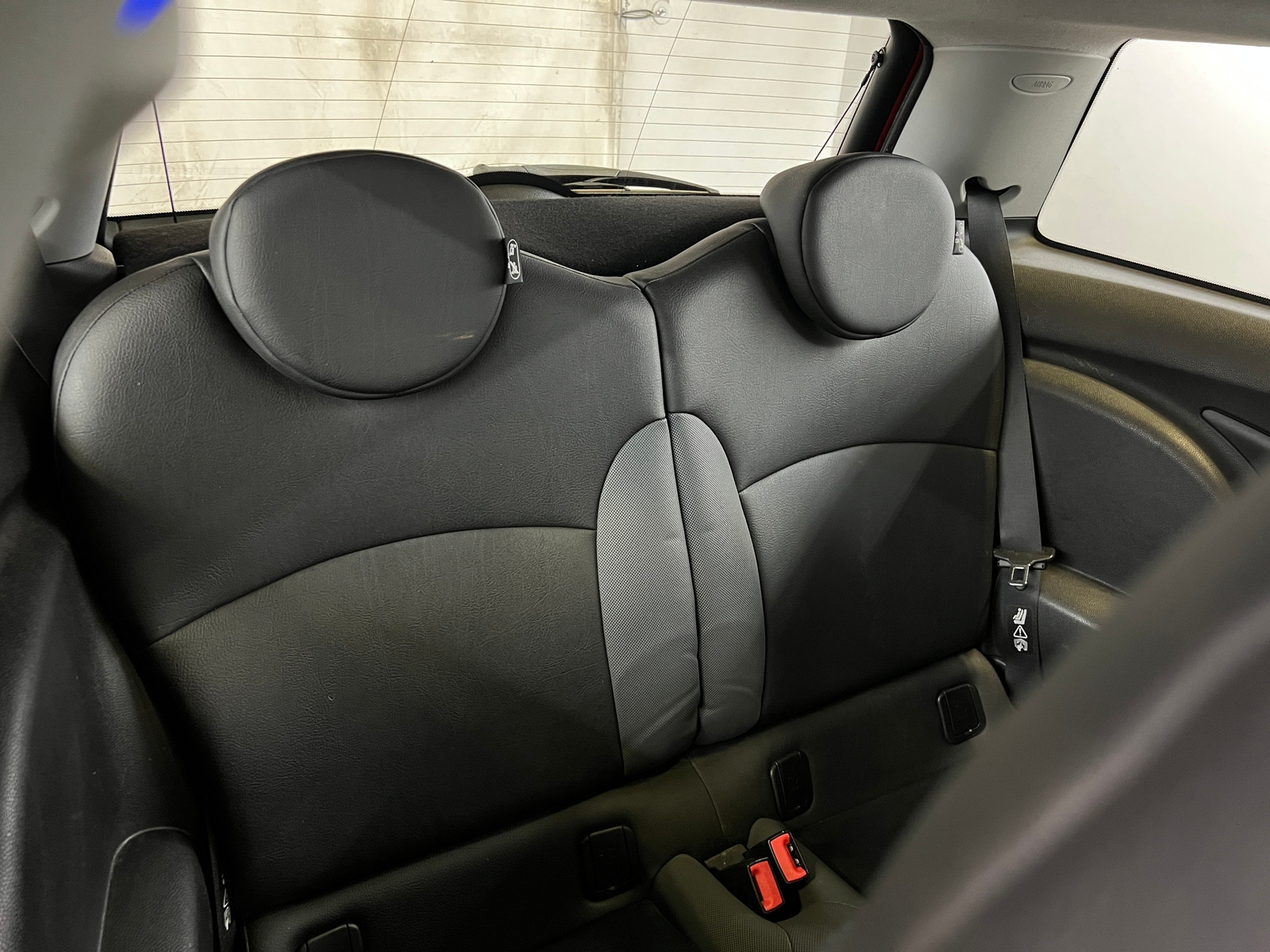 Thumbnail: 2010 MINI Cooper Hardtop - 5