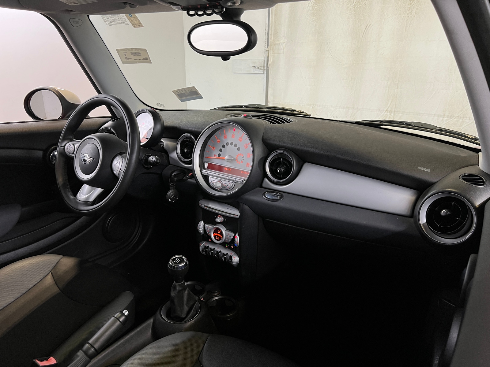 Thumbnail: 2010 MINI Cooper Hardtop - 2