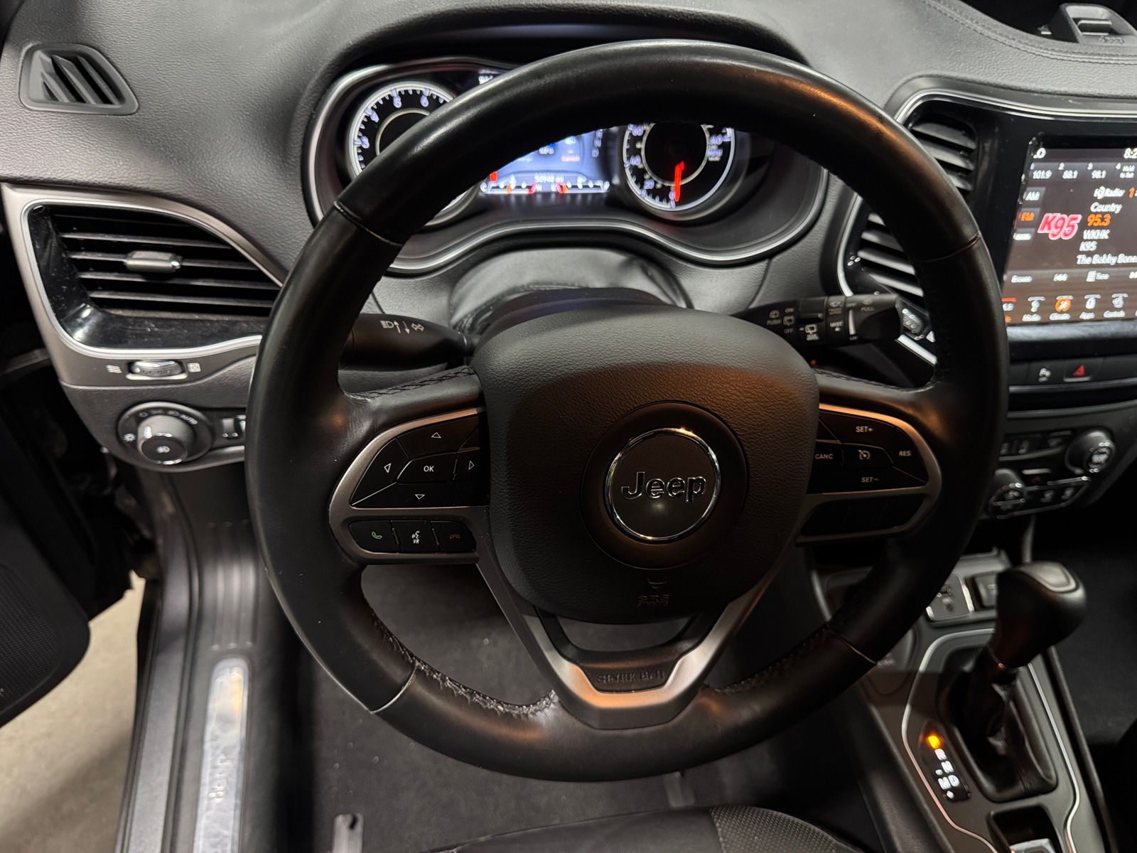 Thumbnail: 2019 Jeep Cherokee - 4